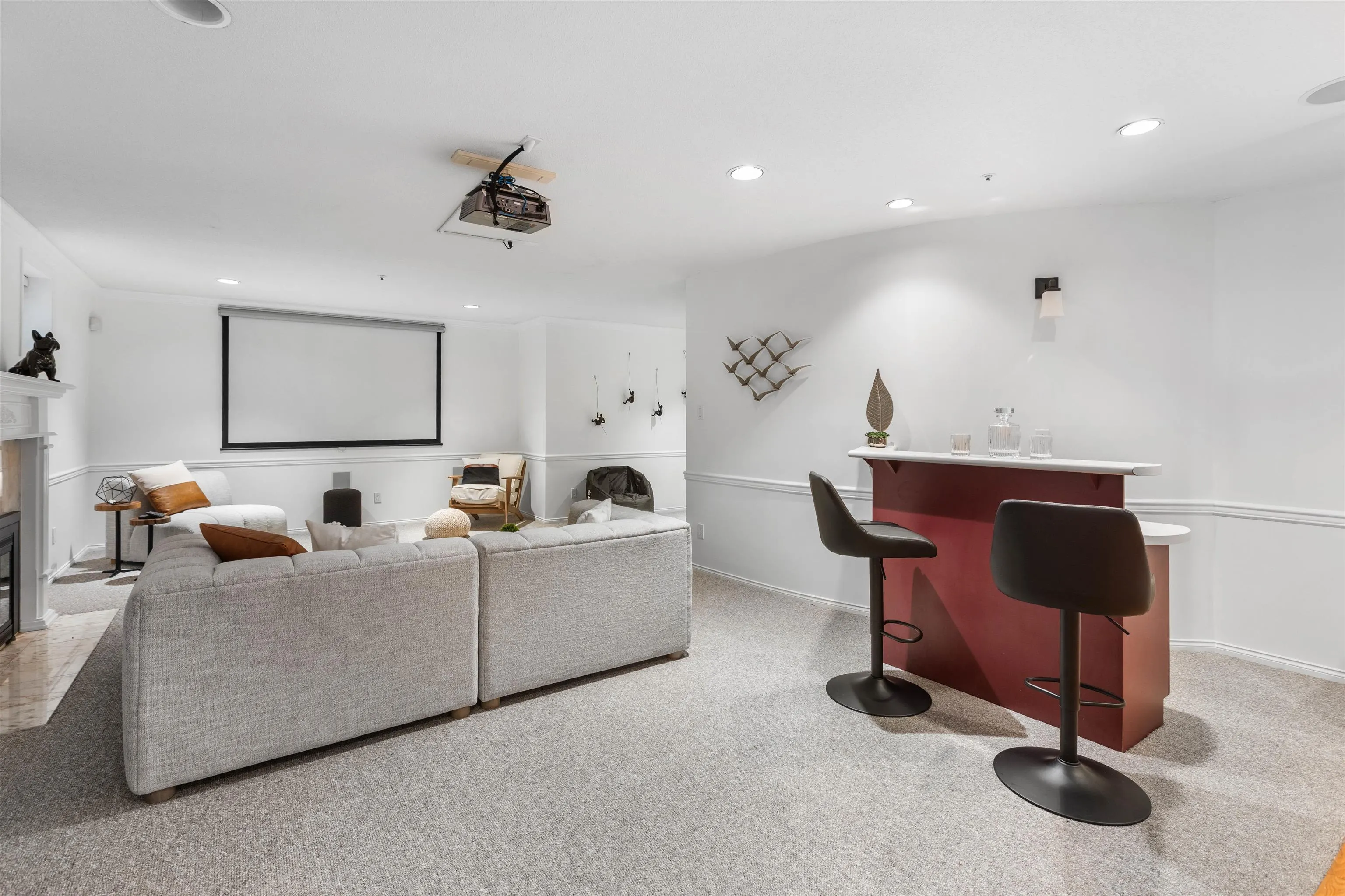 2318 Oliver Crescent