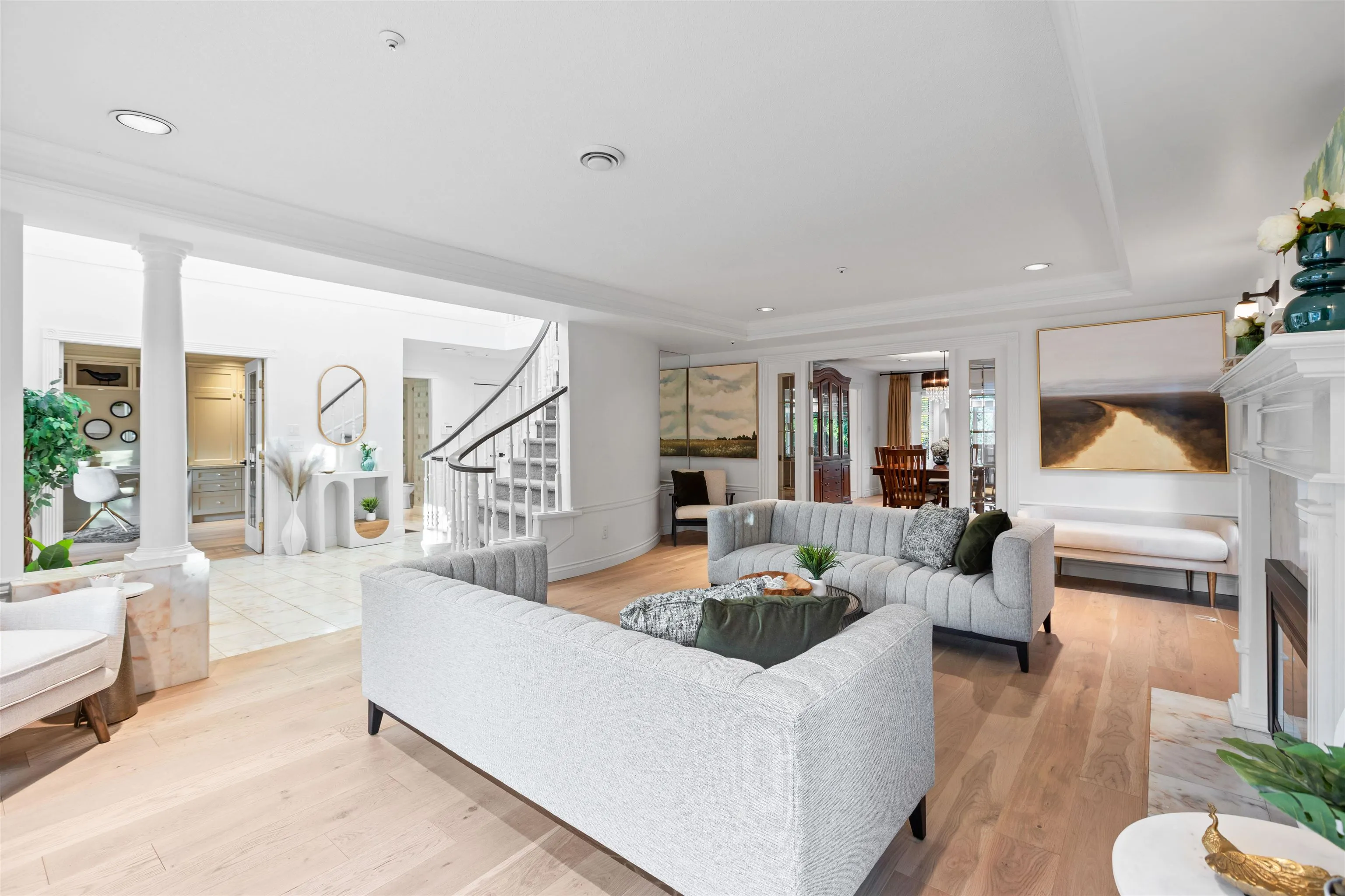 2318 Oliver Crescent