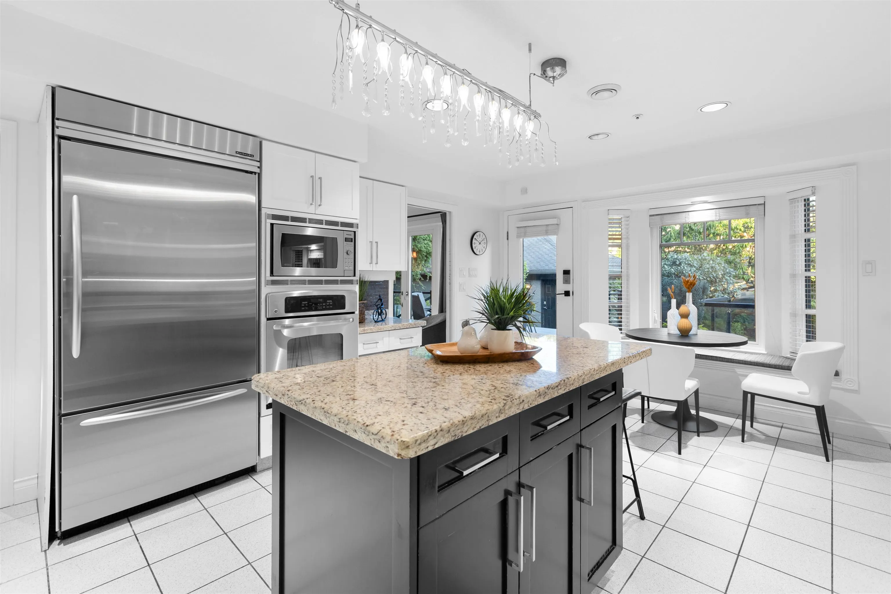 2318 Oliver Crescent