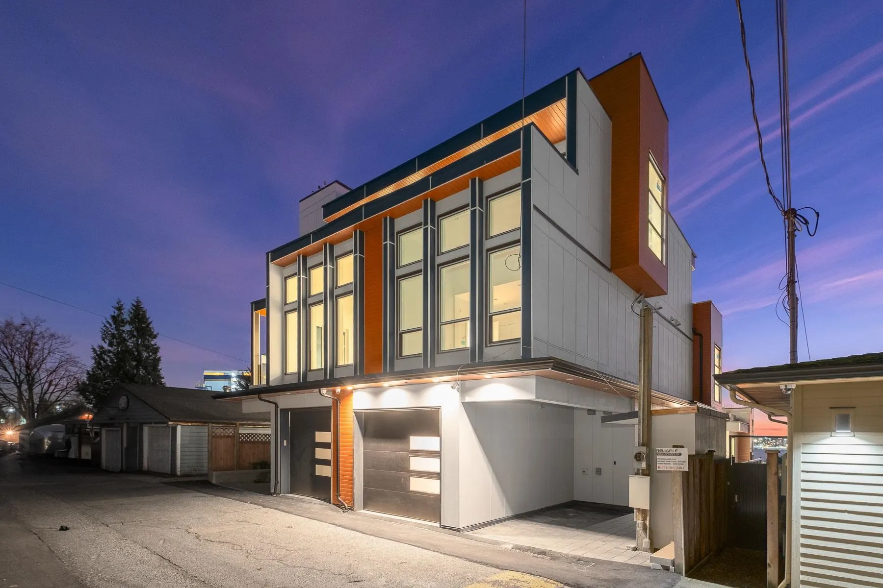 2 432 E 1st Street