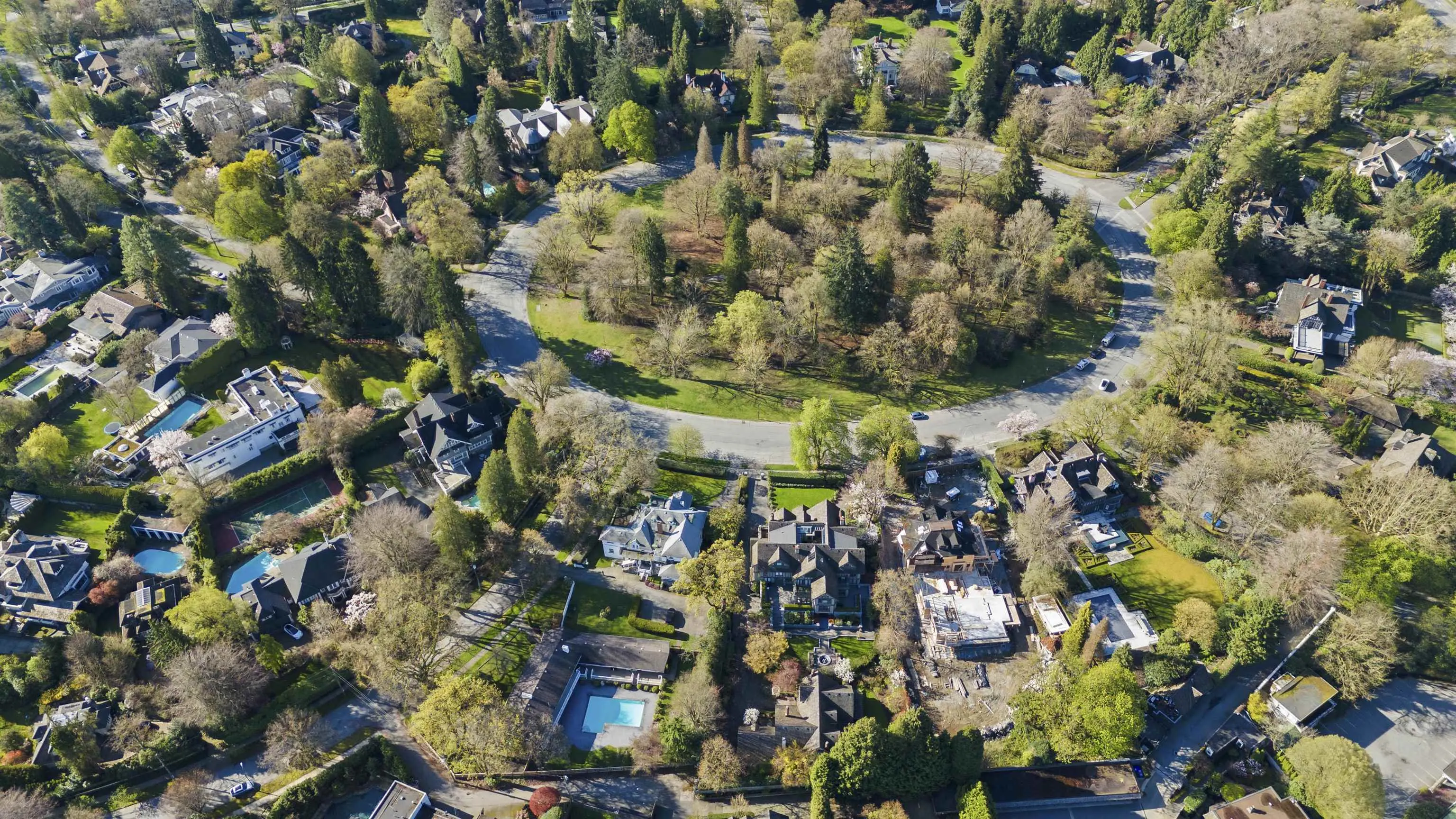 1323 The Crescent Crescent