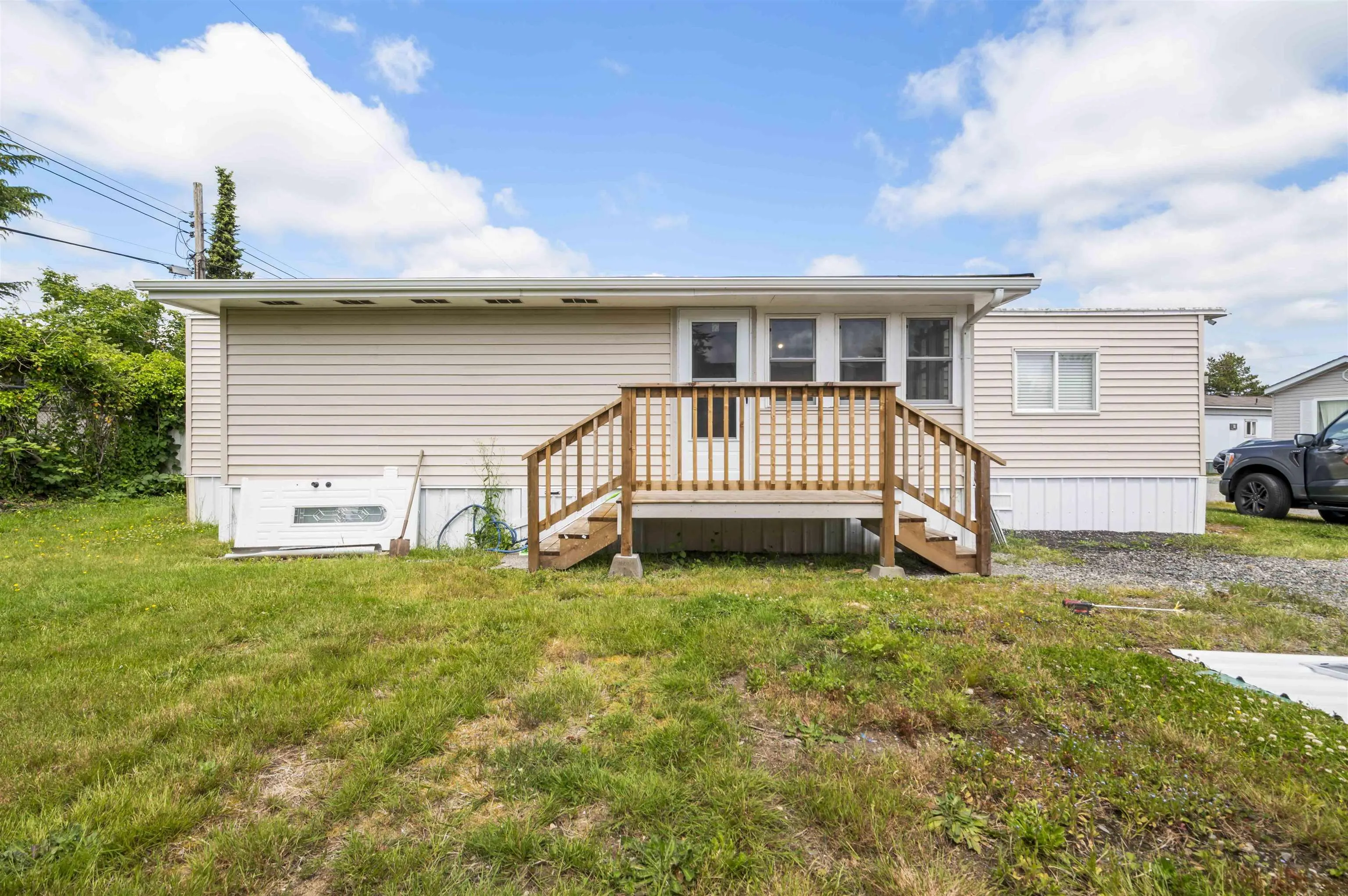 9B 26892 Fraser Highway