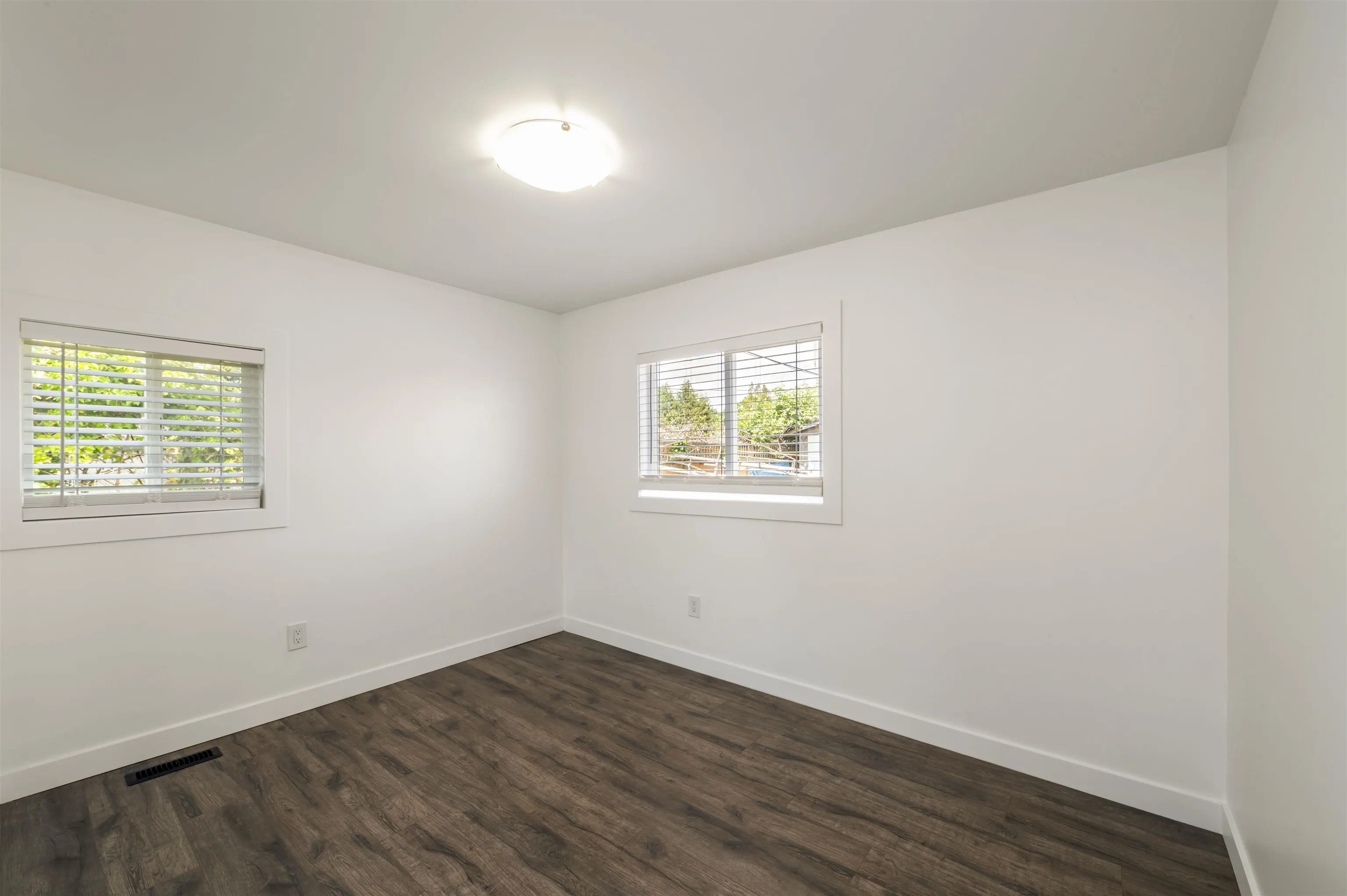 9B 26892 Fraser Highway