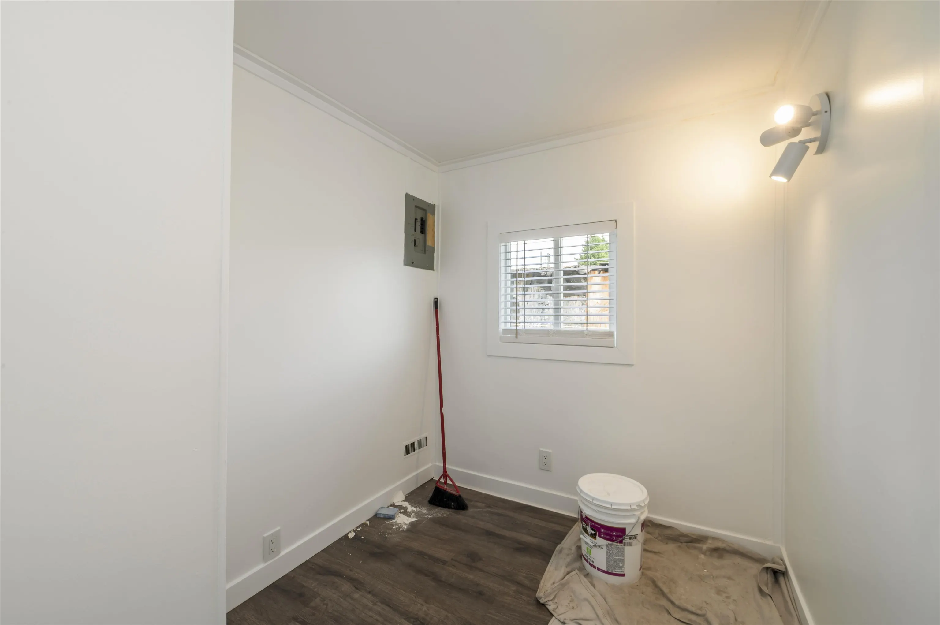 9B 26892 Fraser Highway