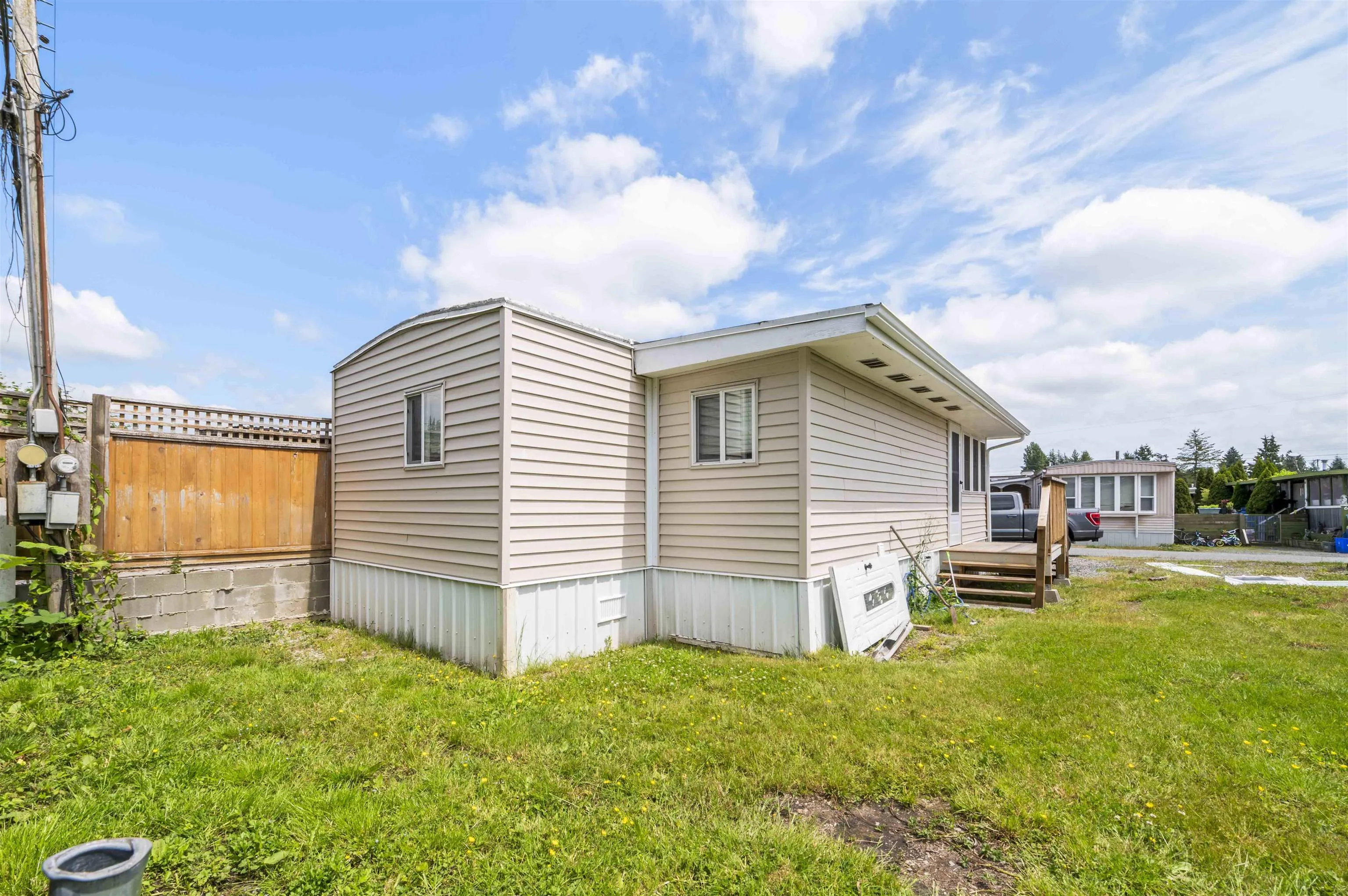 9B 26892 Fraser Highway