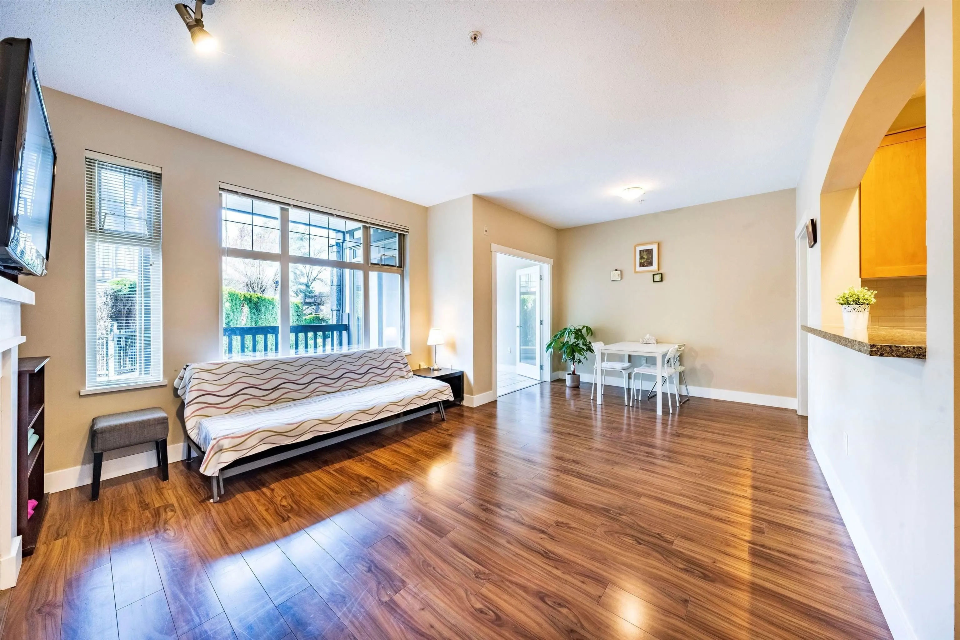 21X 4885 Valley Drive