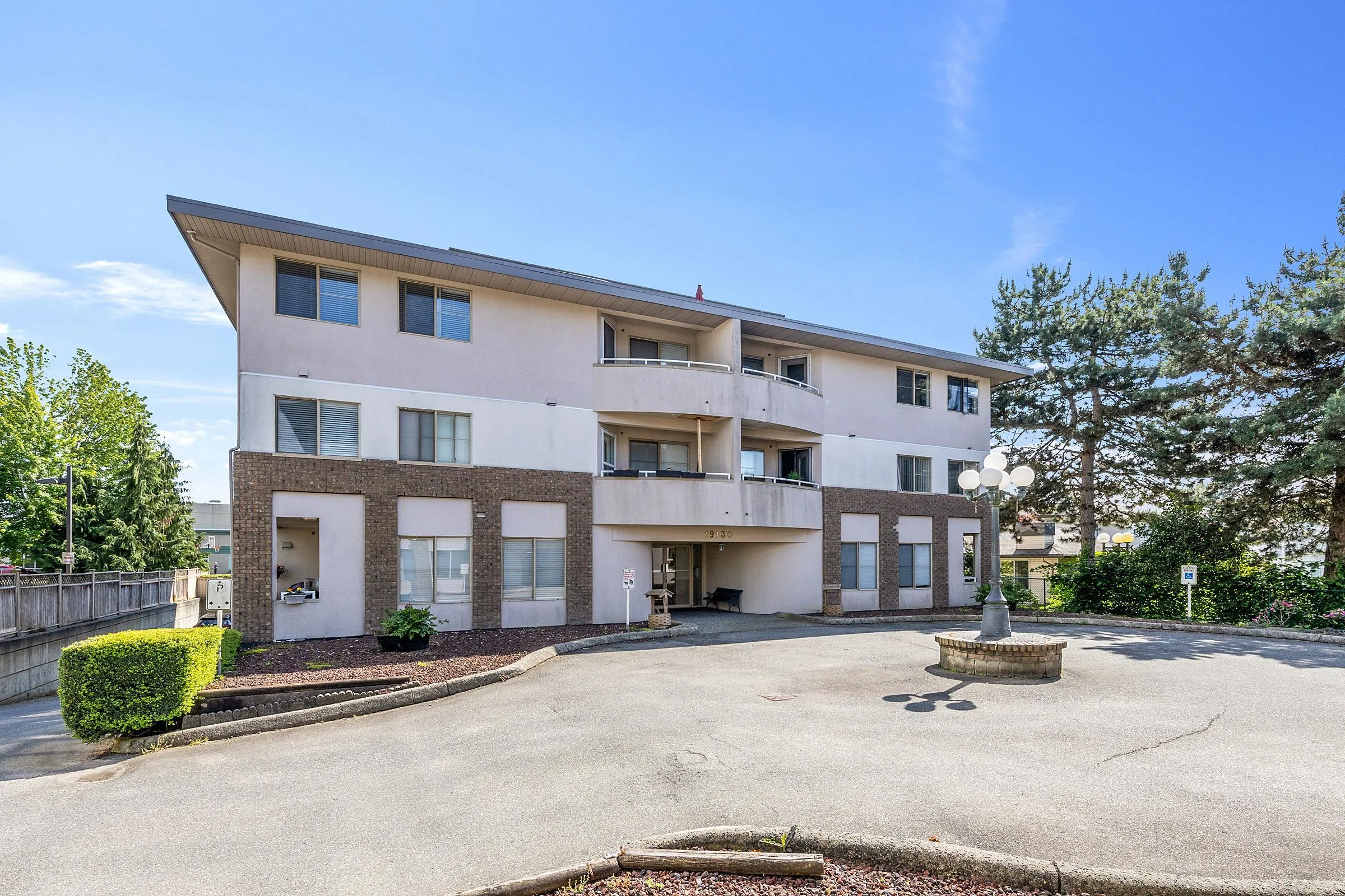 204 19130 Ford Road