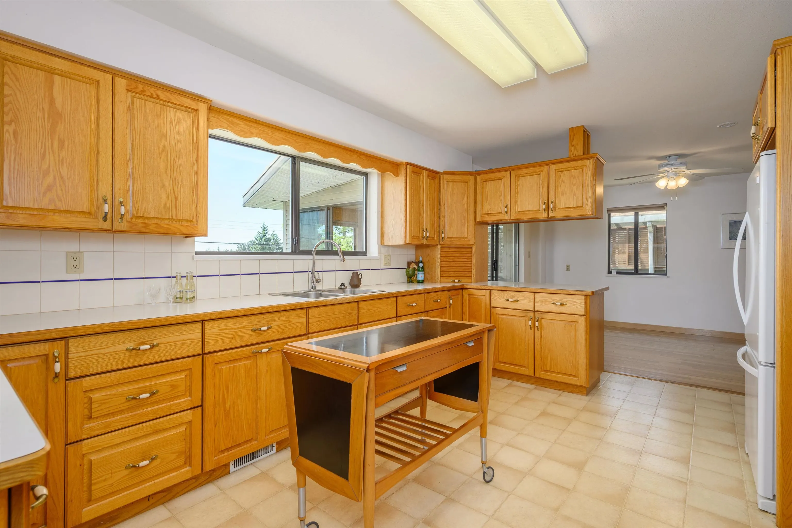513 E 5th Street