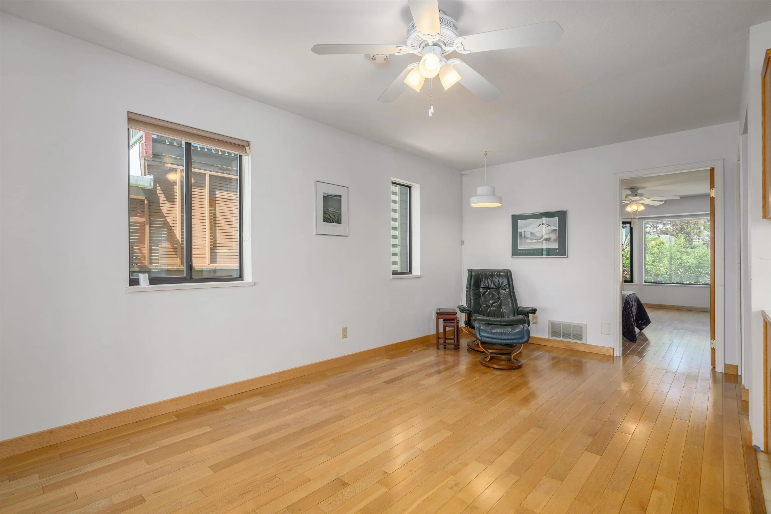 513 E 5th Street