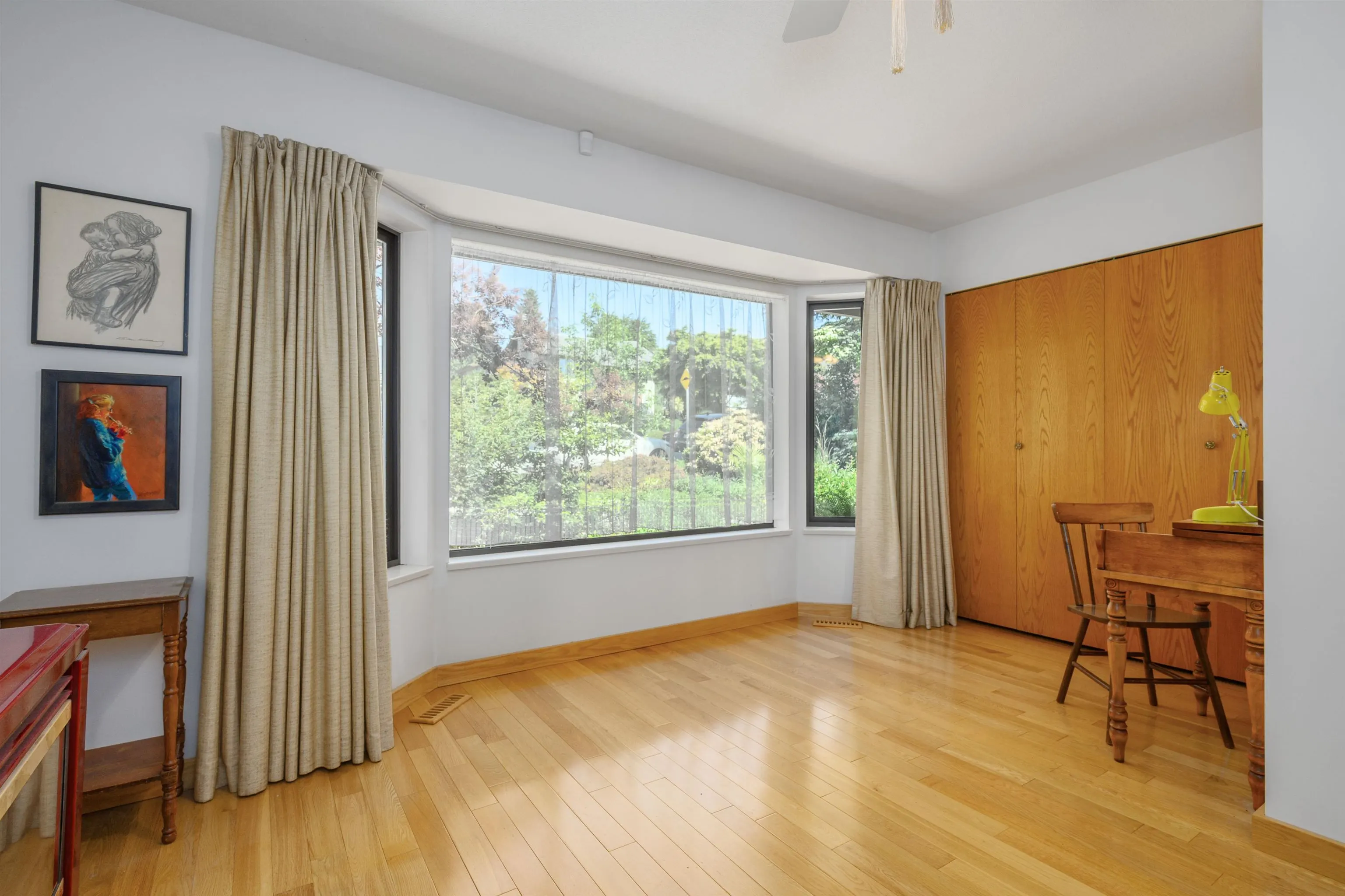 513 E 5th Street