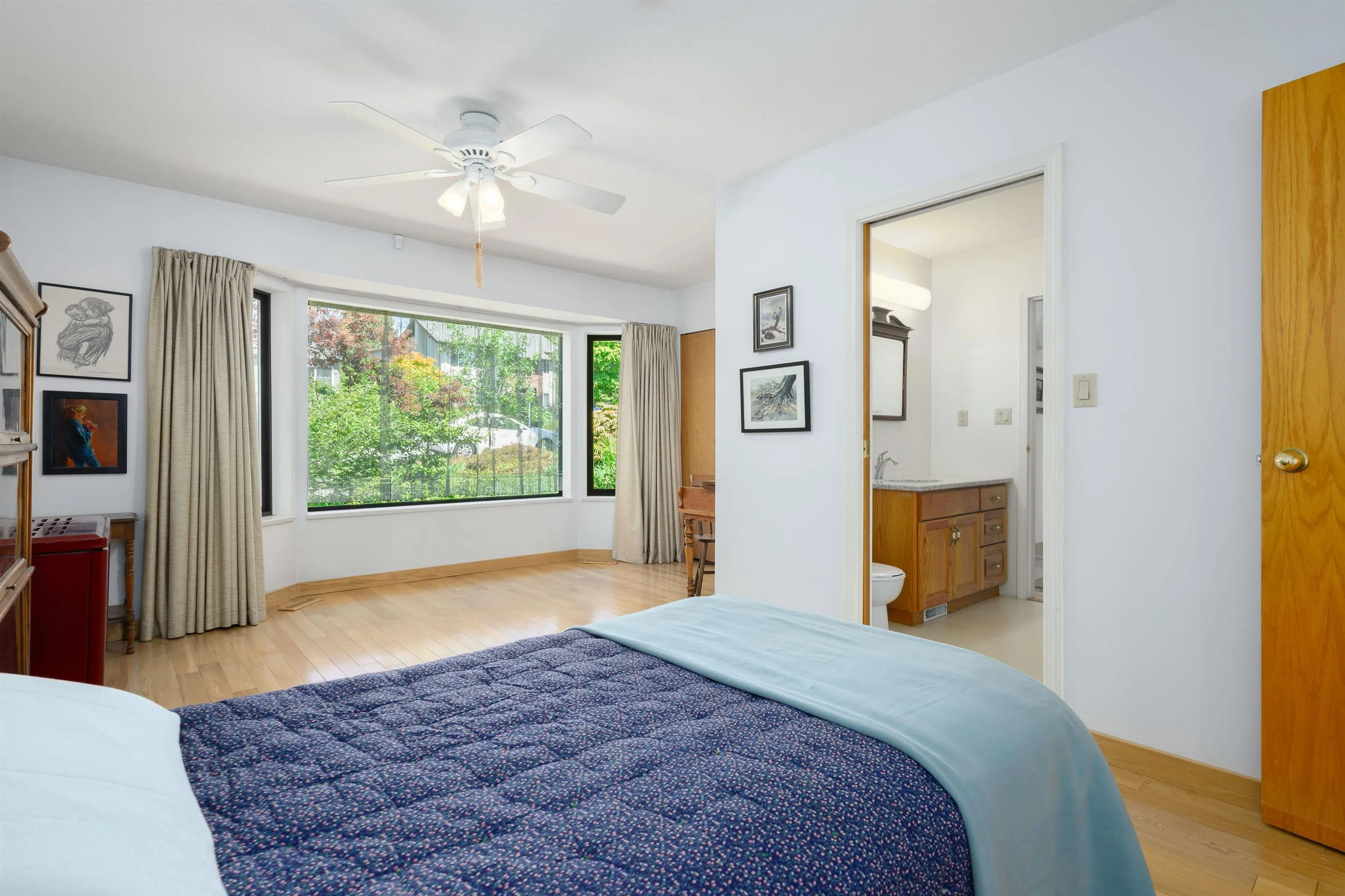 513 E 5th Street