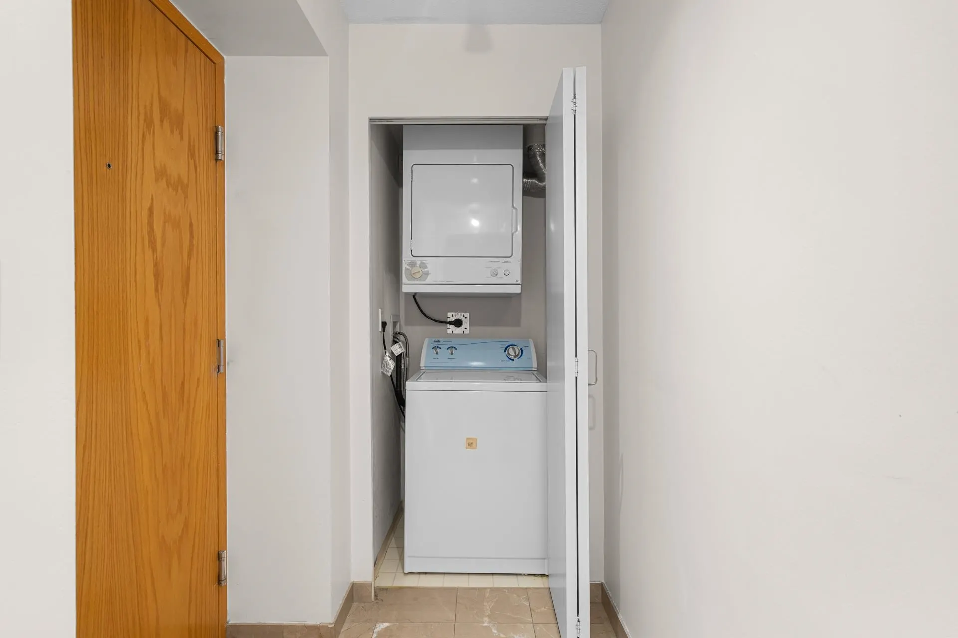 1406 1288 Alberni Street
