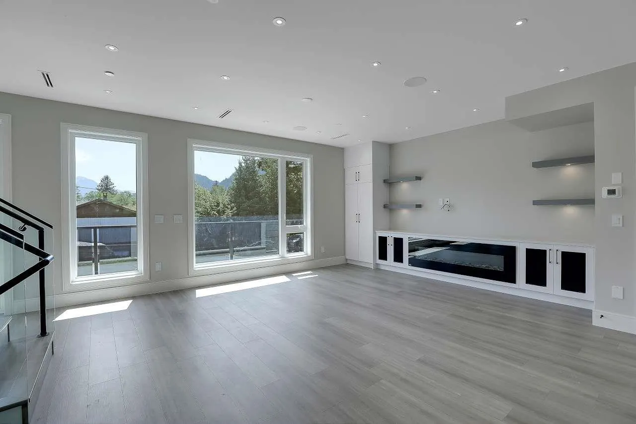 1139 Axen Road