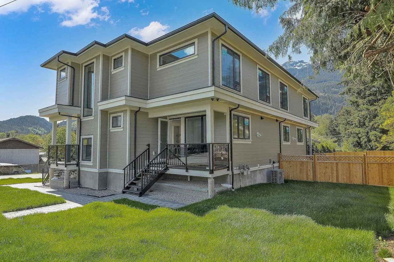 1139 Axen Road