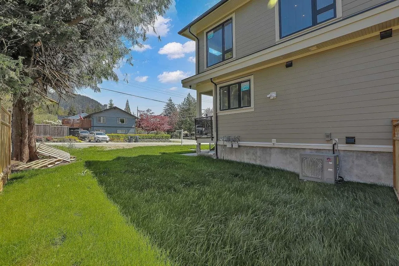 1139 Axen Road