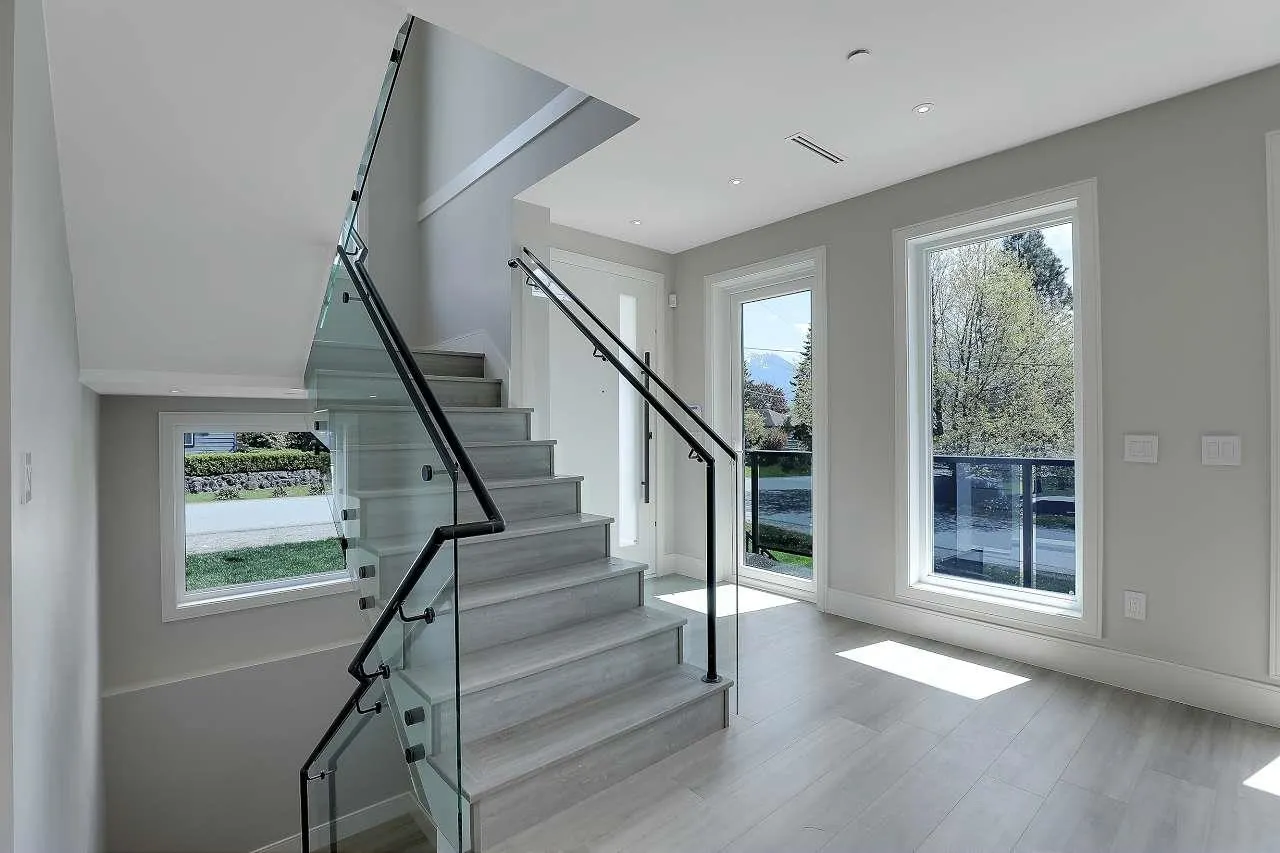 1139 Axen Road