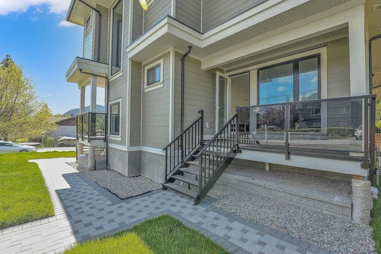 1139 Axen Road