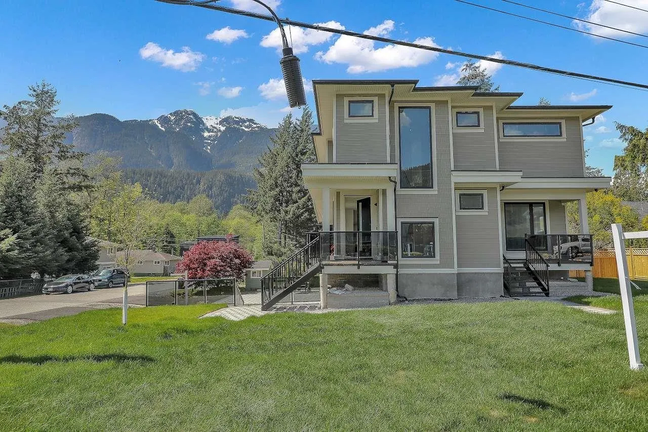 1139 Axen Road