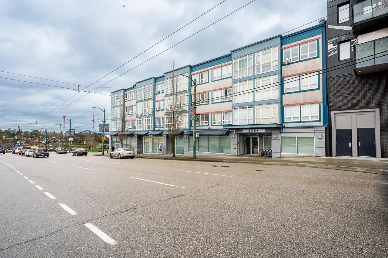 303 3423 E Hastings Street