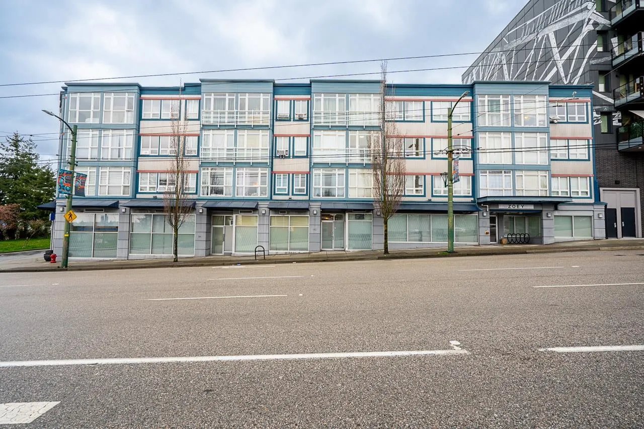 303 3423 E Hastings Street