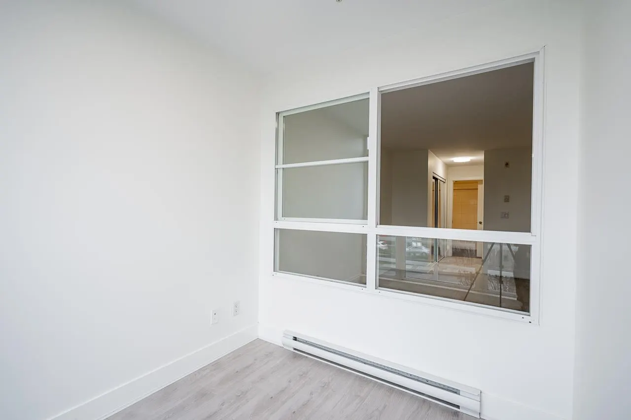 303 3423 E Hastings Street