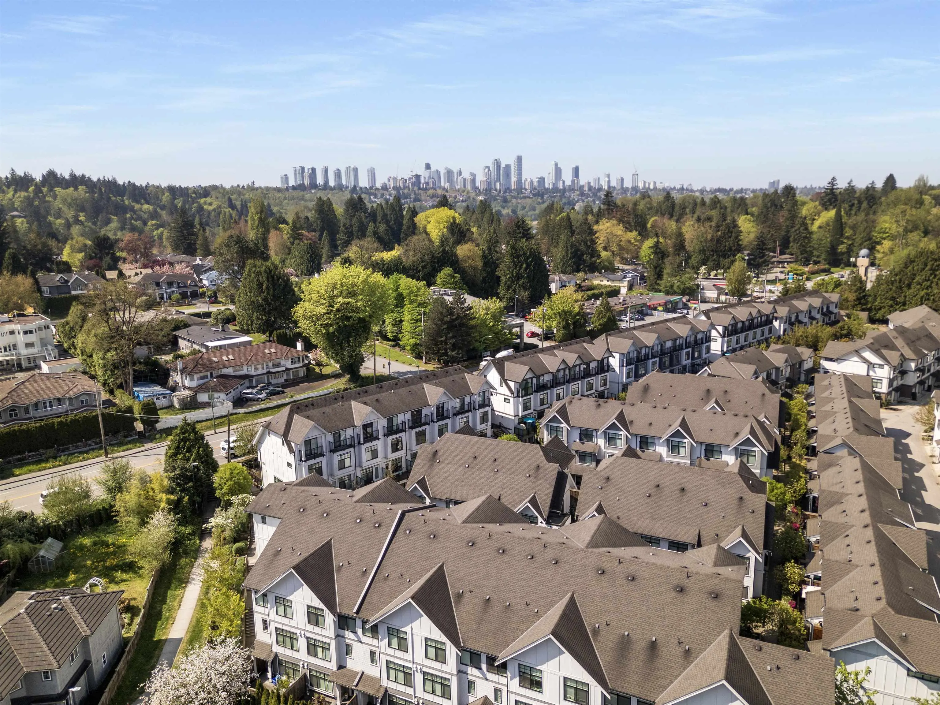 7 5152 Canada Way