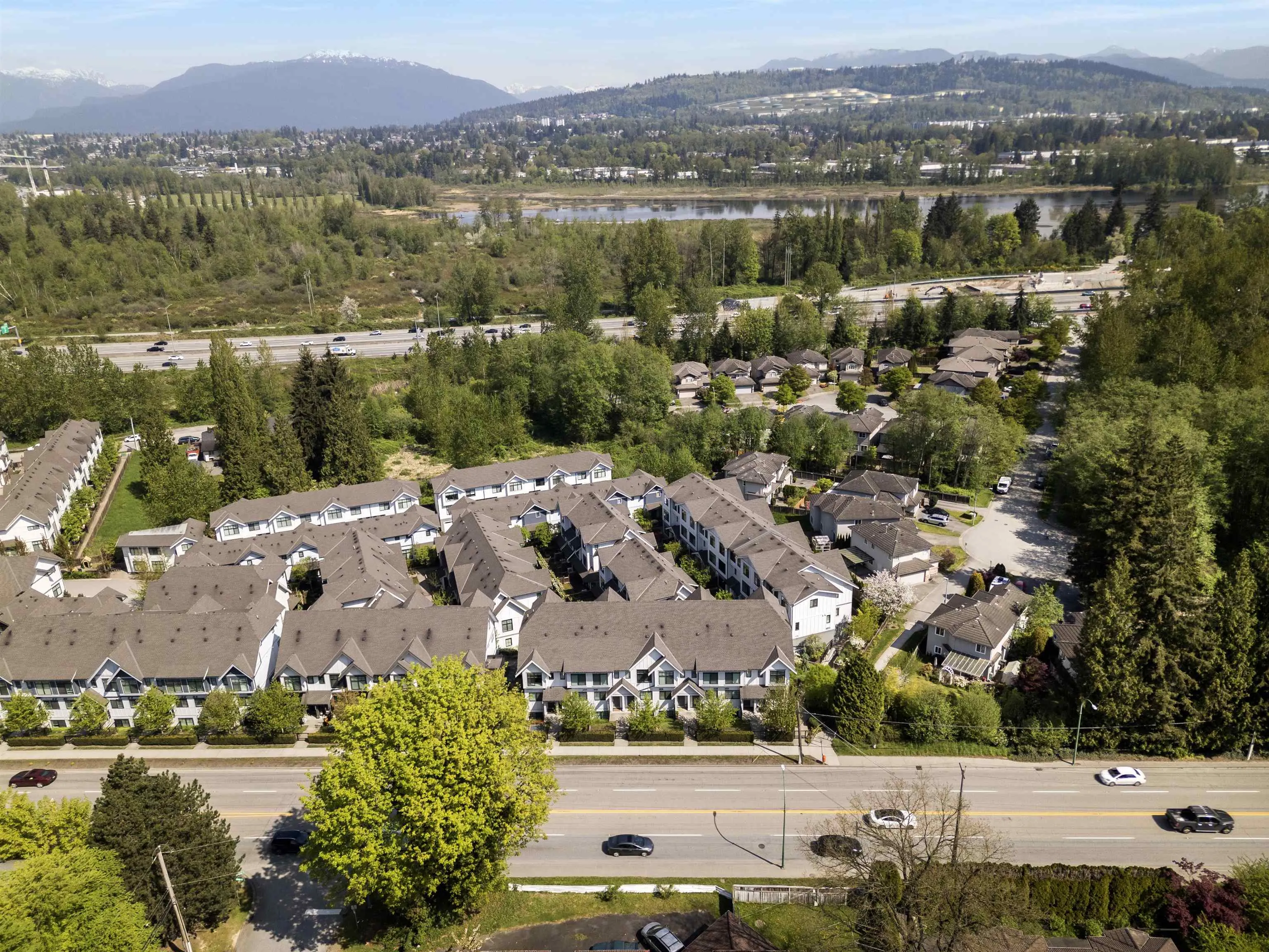 7 5152 Canada Way
