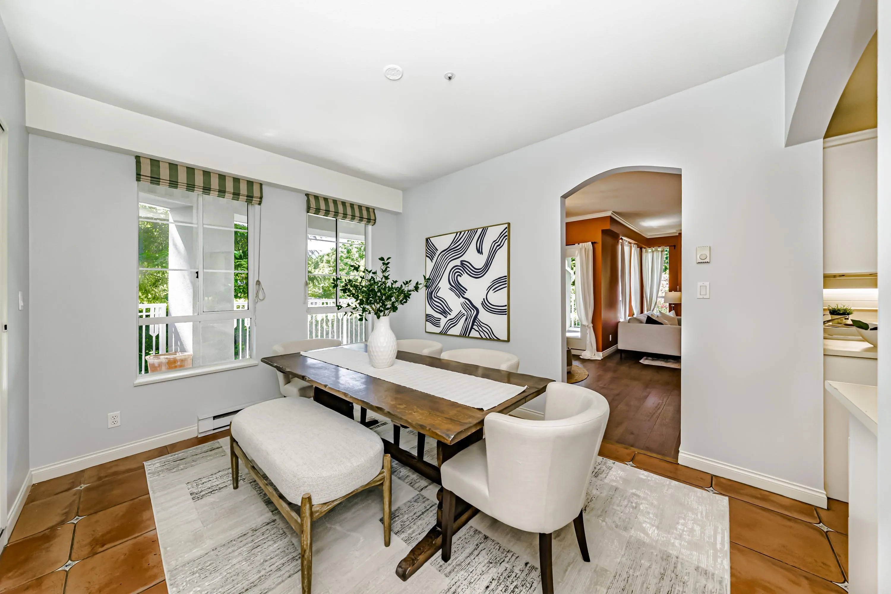 213 5835 Hampton Place