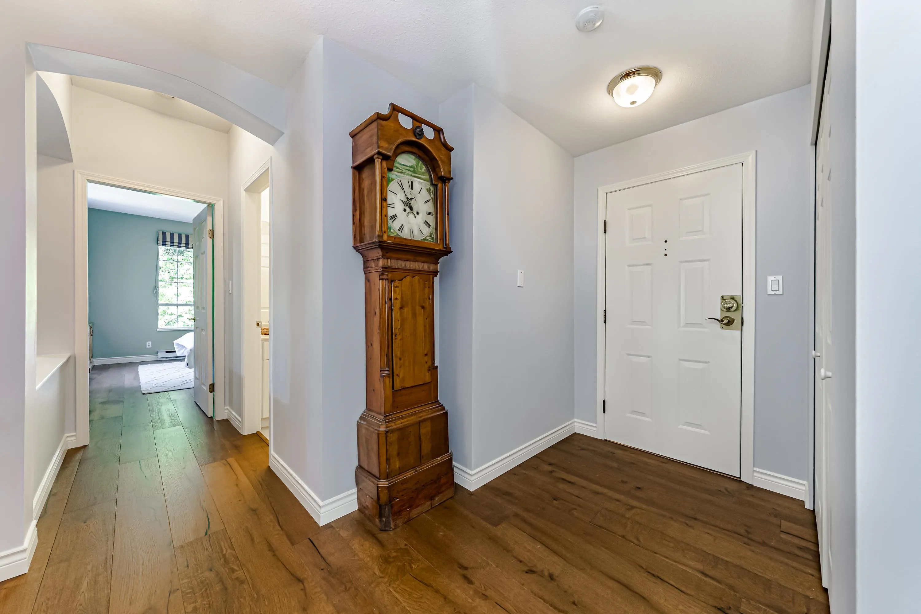 213 5835 Hampton Place