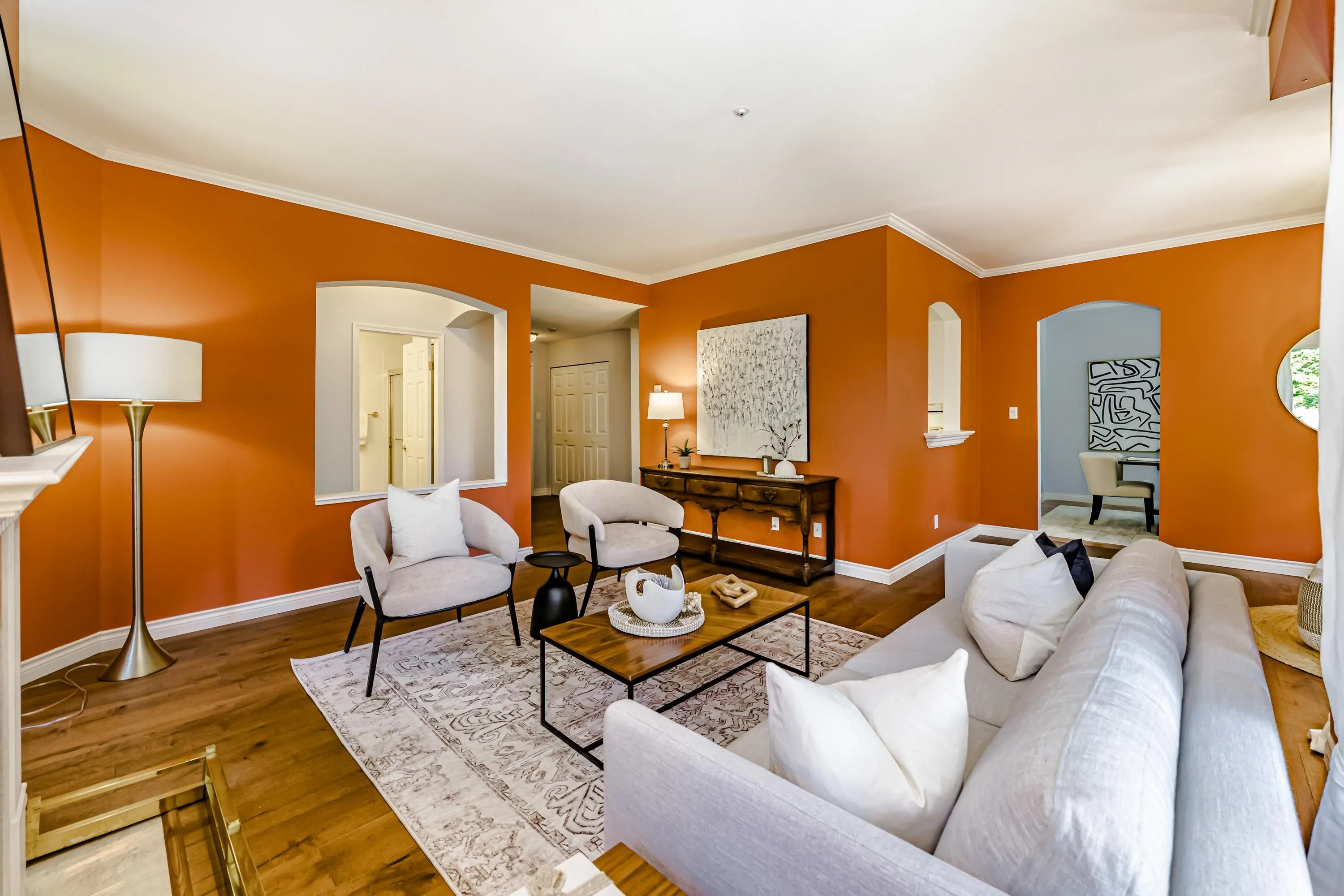 213 5835 Hampton Place