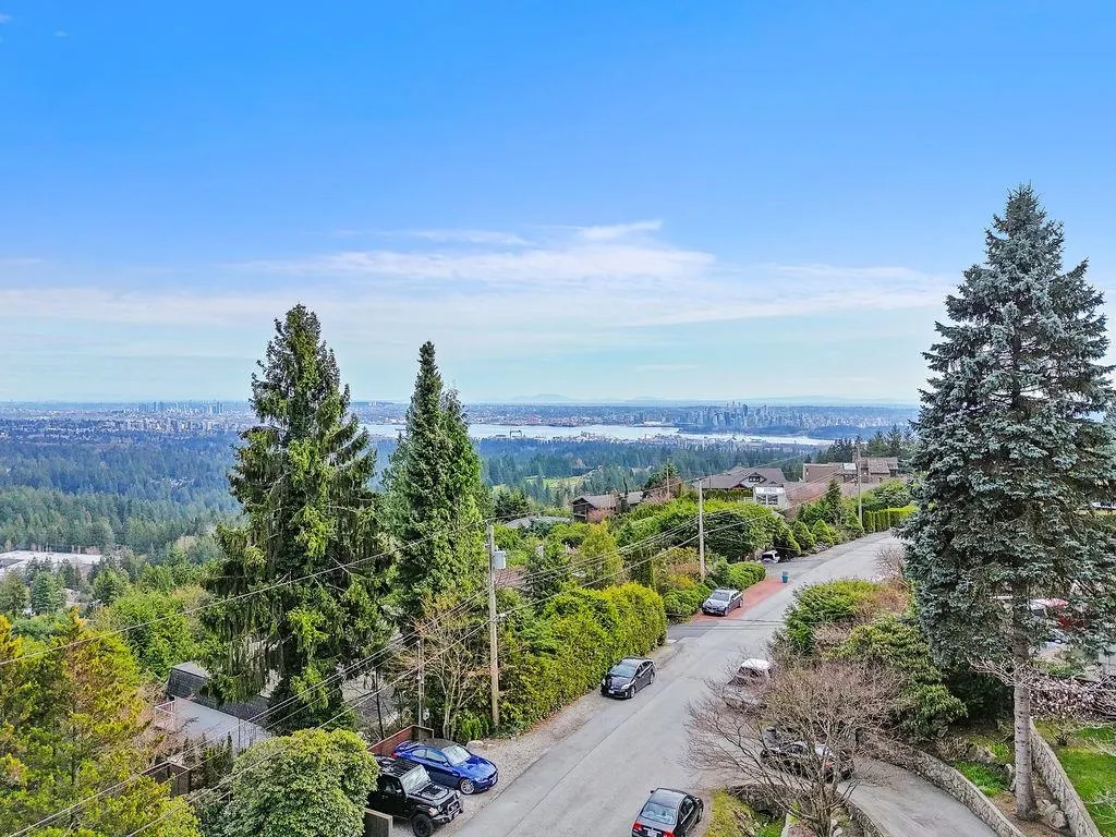 478 Craigmohr Drive