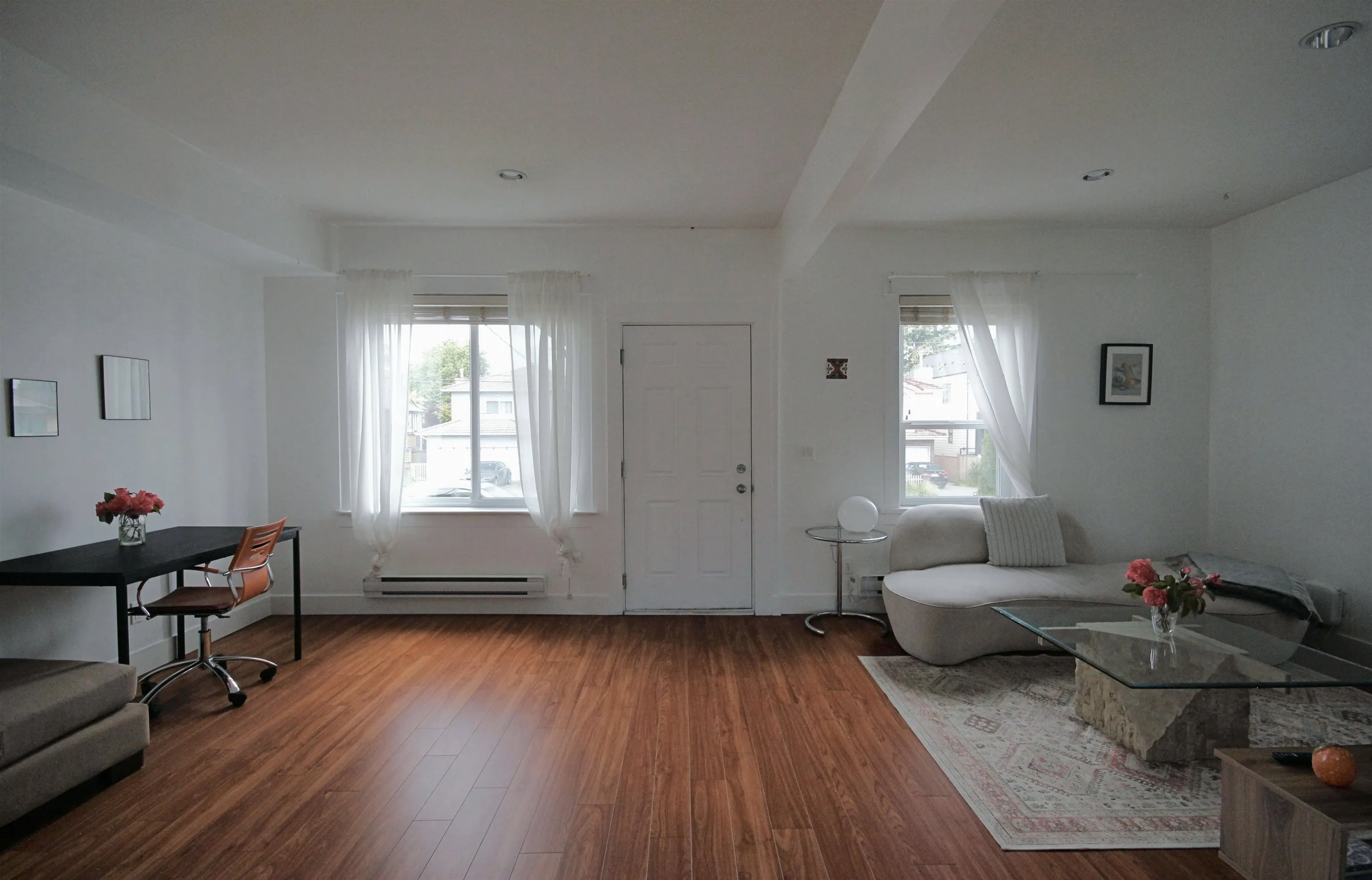 112 E King Edward Avenue