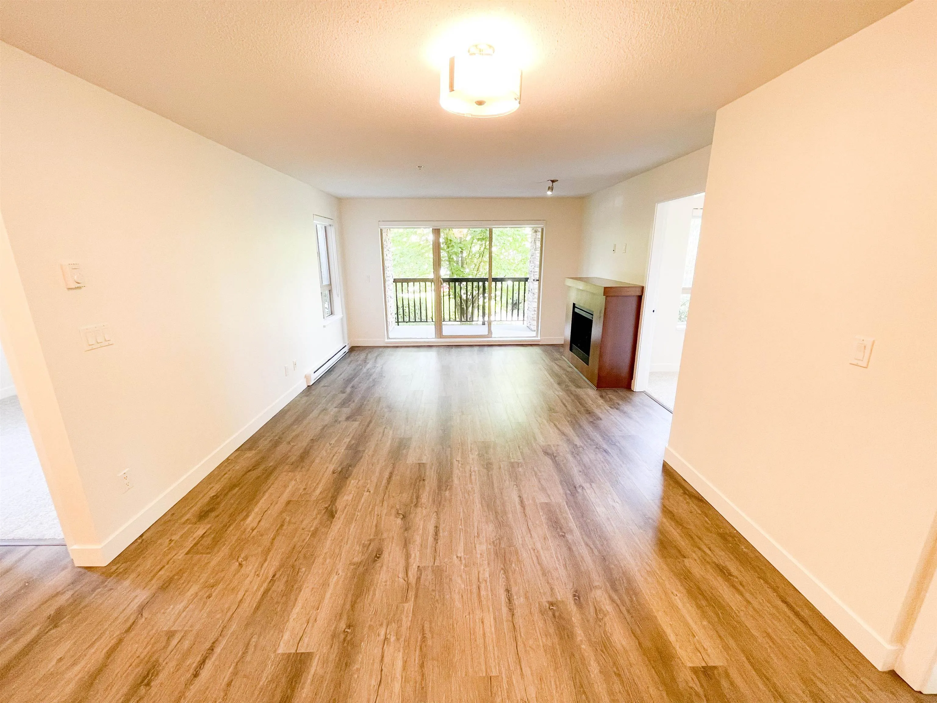 207 8915 202 Street