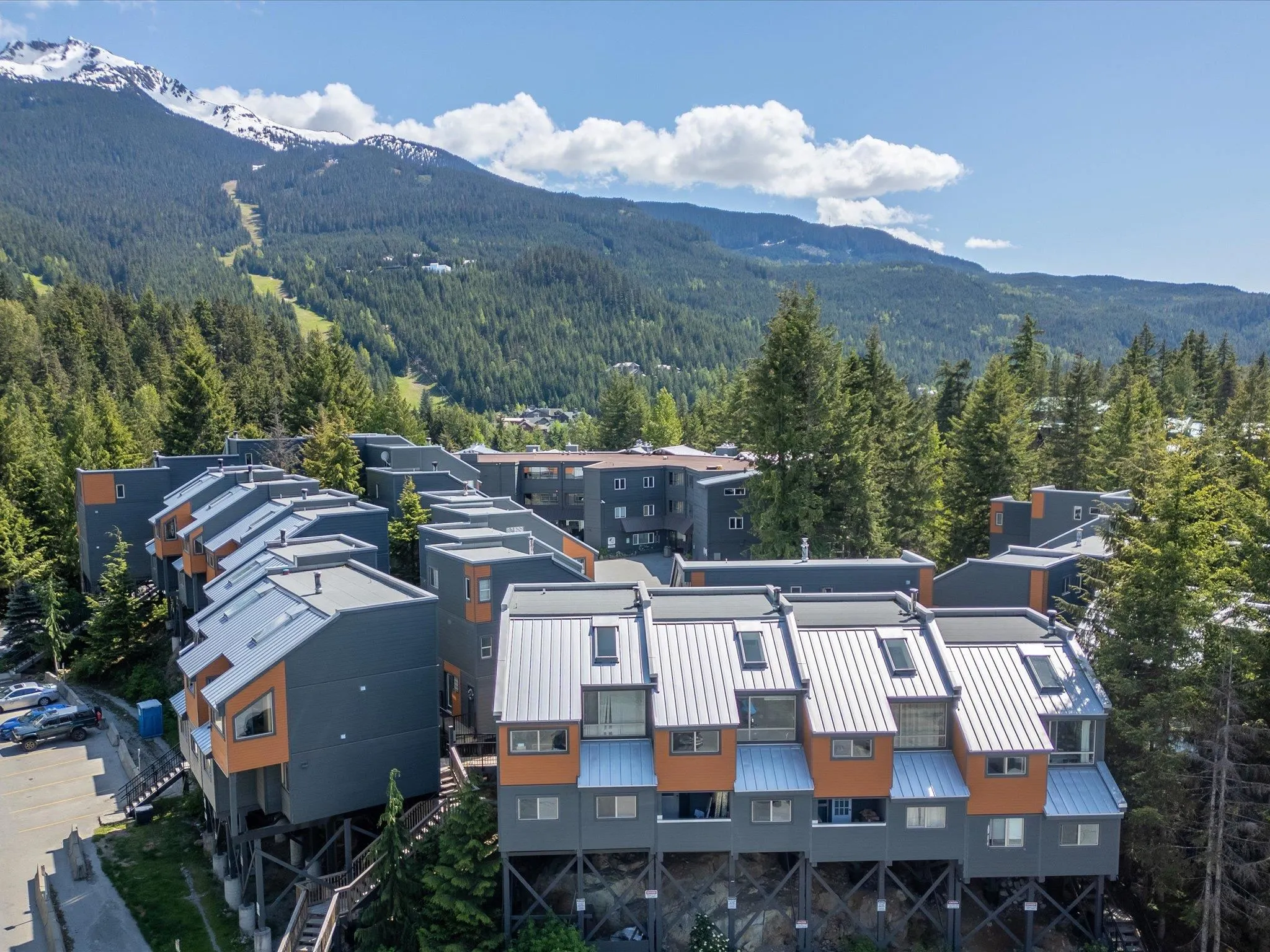 4 2110 Whistler Road