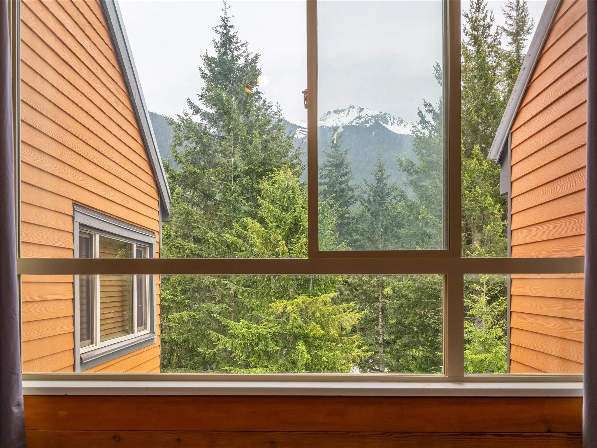 4 2110 Whistler Road