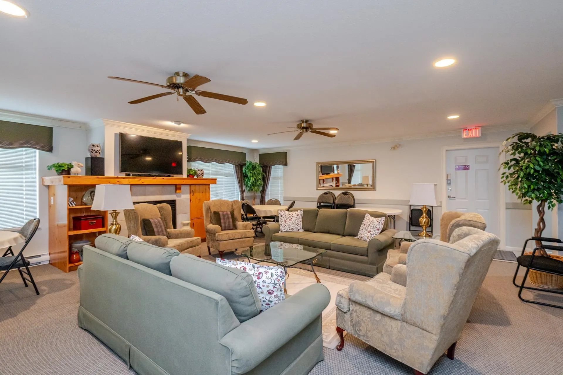 54 6885 184 Street