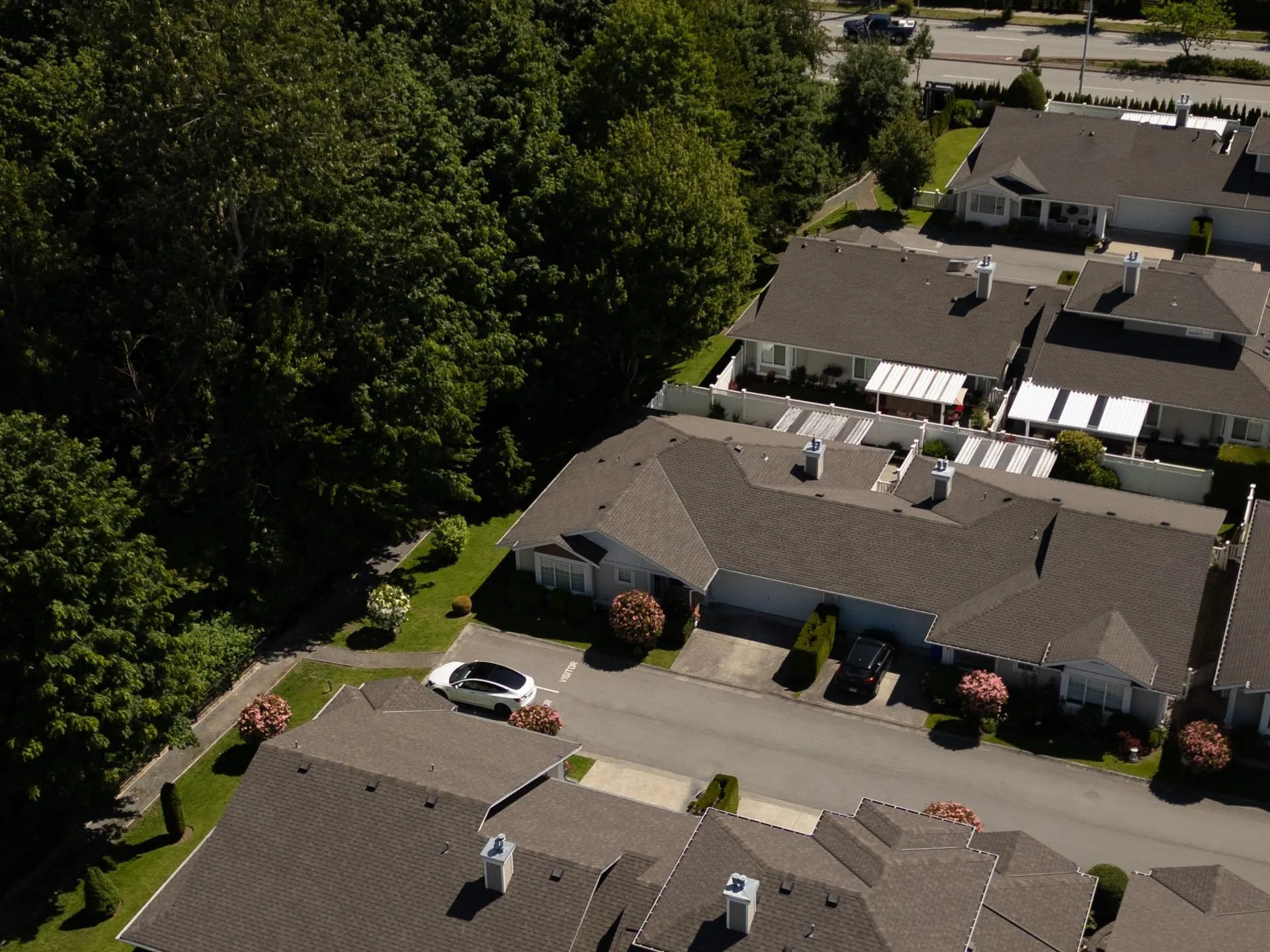 54 6885 184 Street