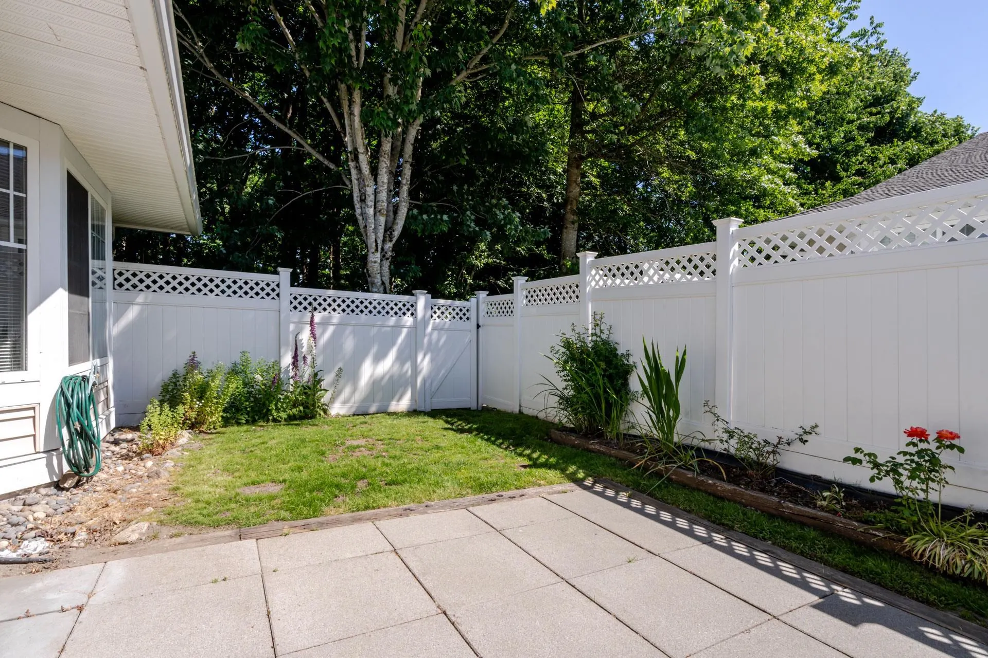 54 6885 184 Street