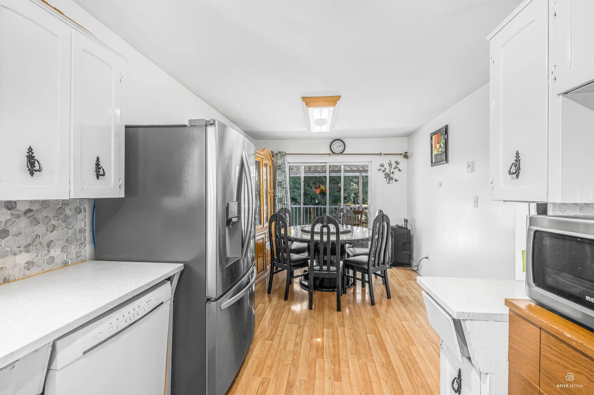 216 Davis Crescent