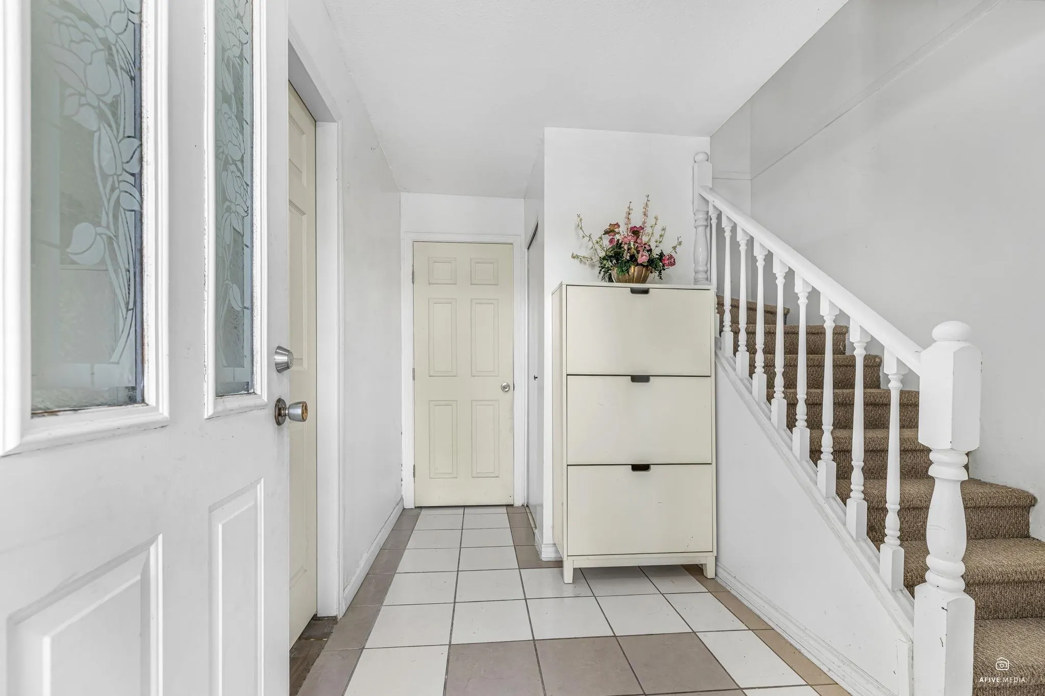 216 Davis Crescent