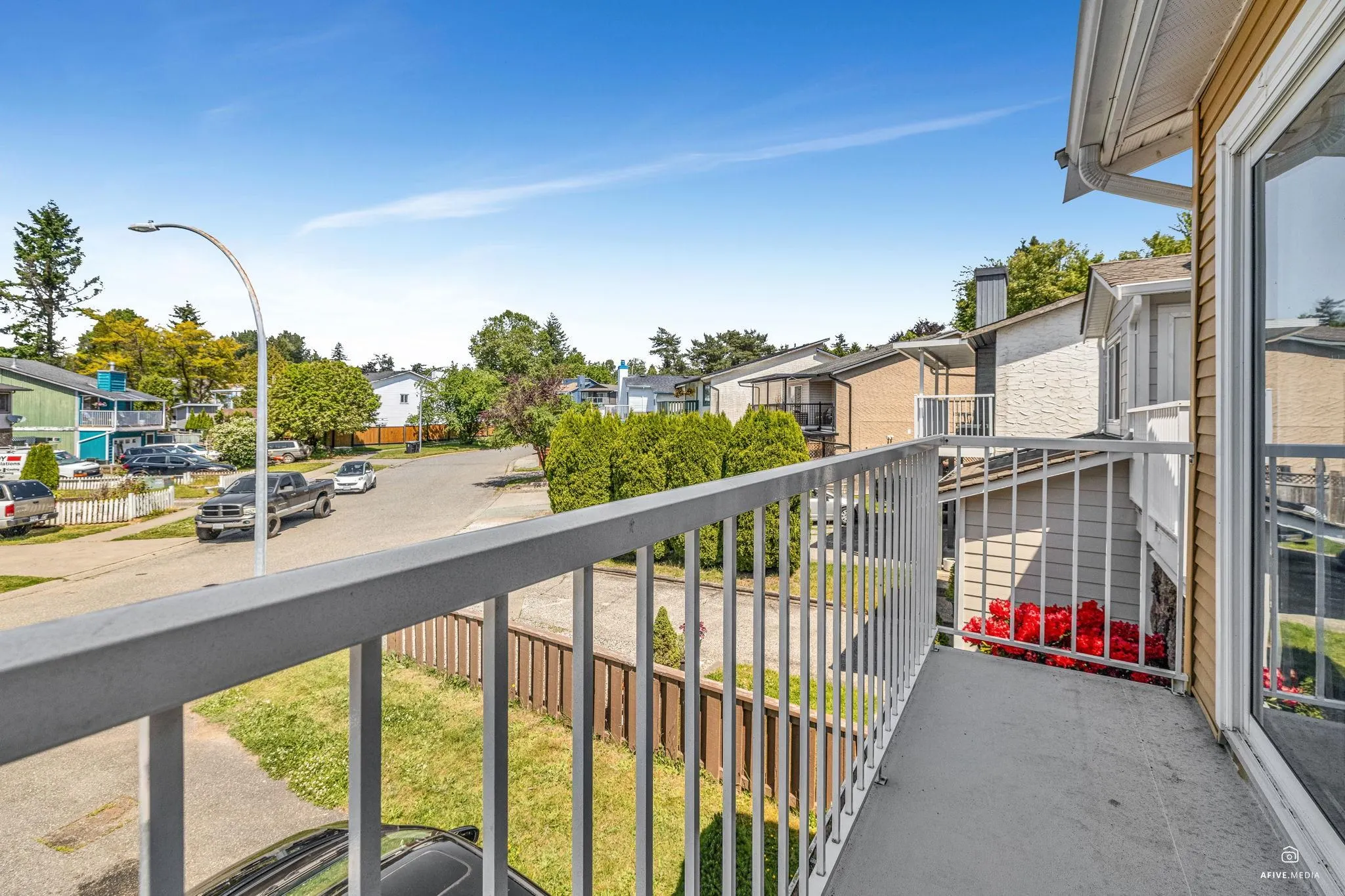 216 Davis Crescent