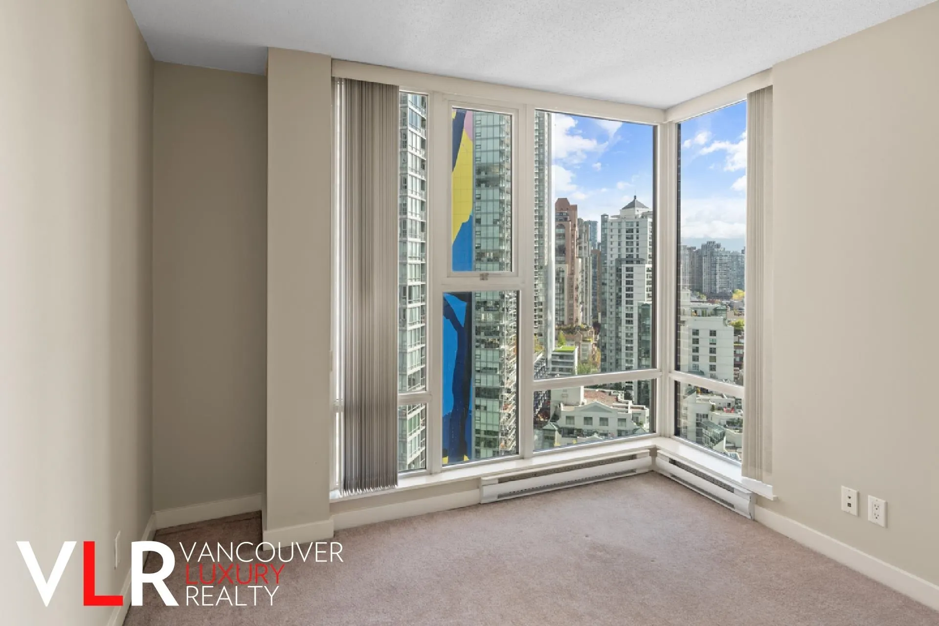 2607 455 Beach Crescent