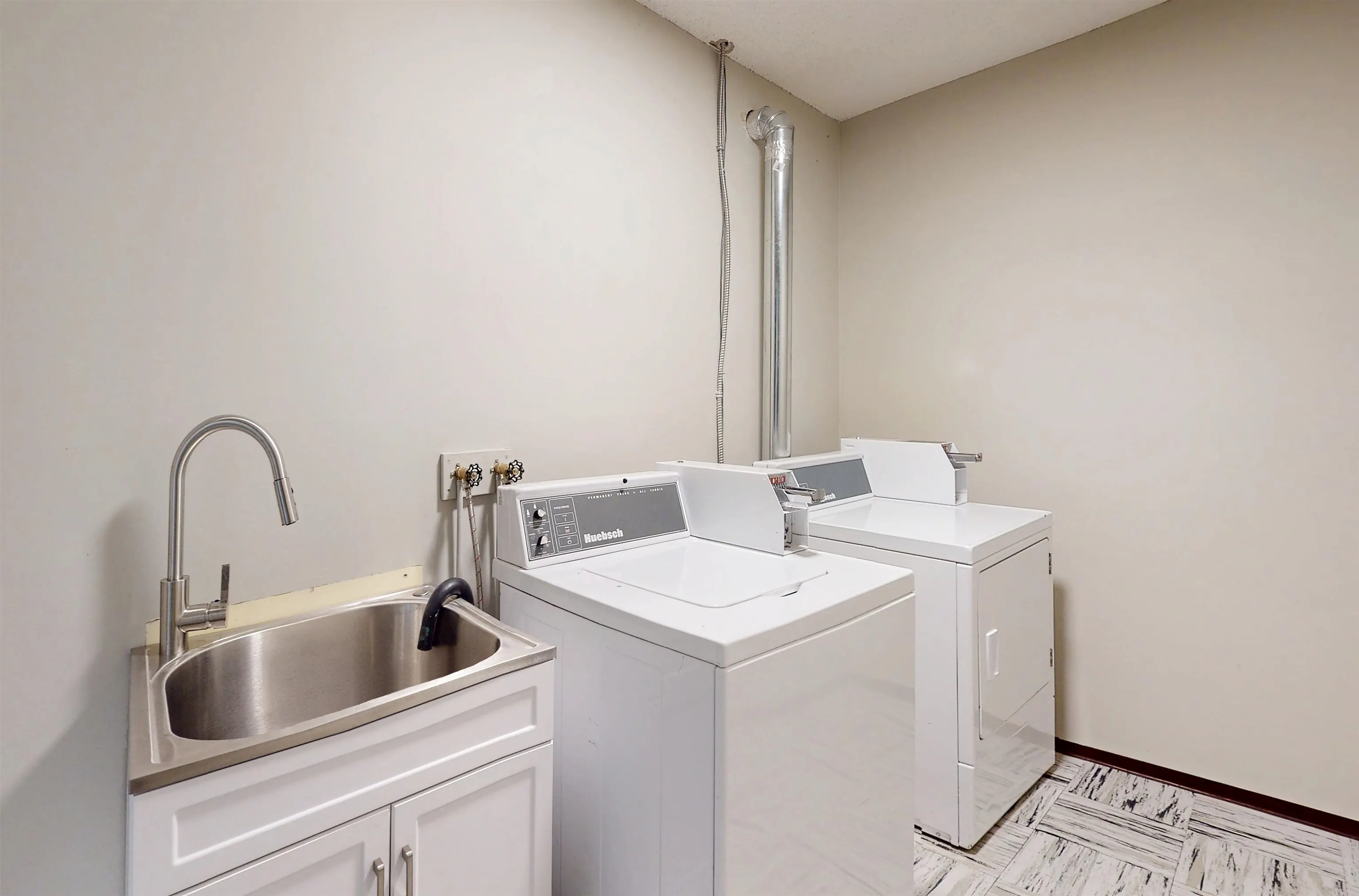 211 2109 Whistler Road