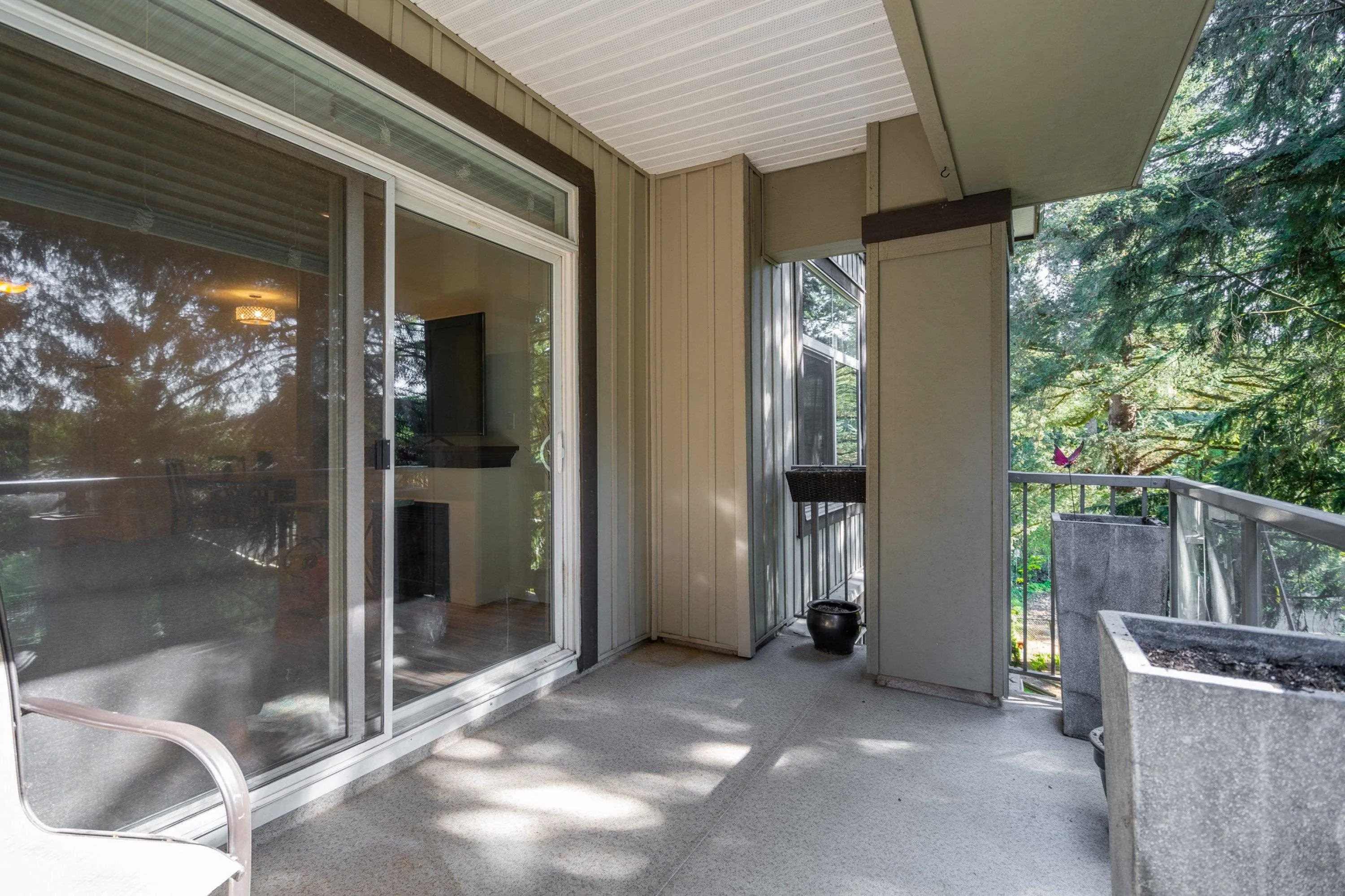 309 33318 E Bourquin Crescent