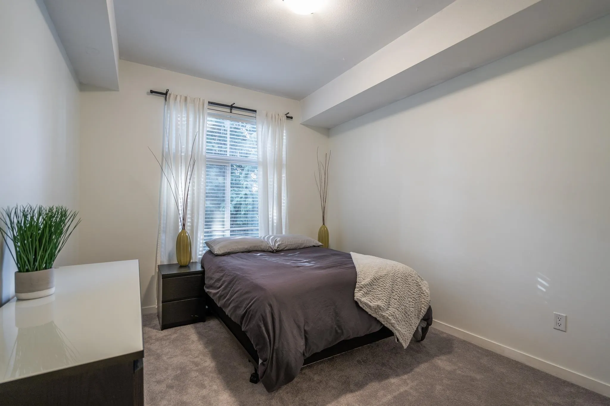 309 33318 E Bourquin Crescent