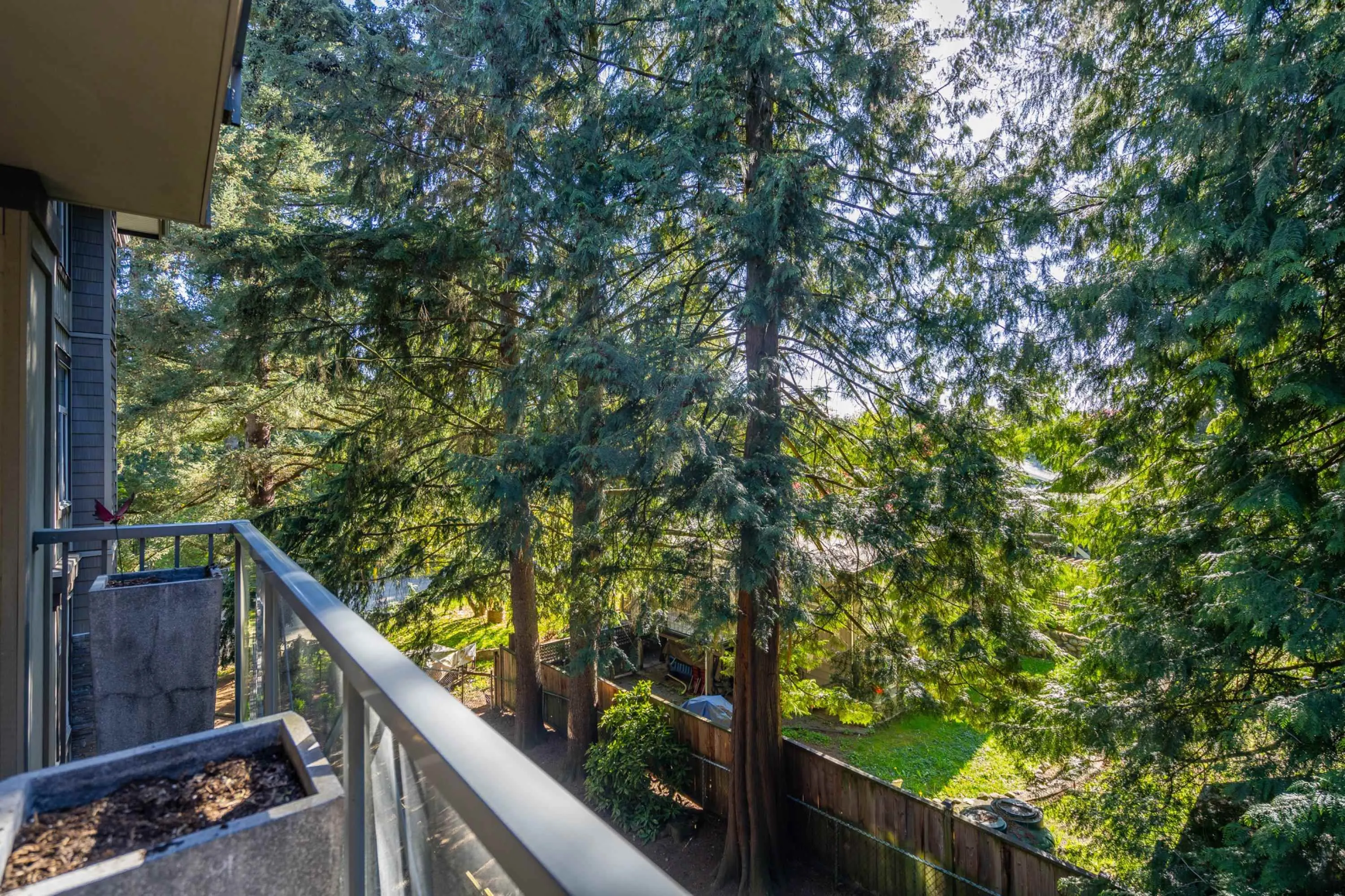 309 33318 E Bourquin Crescent