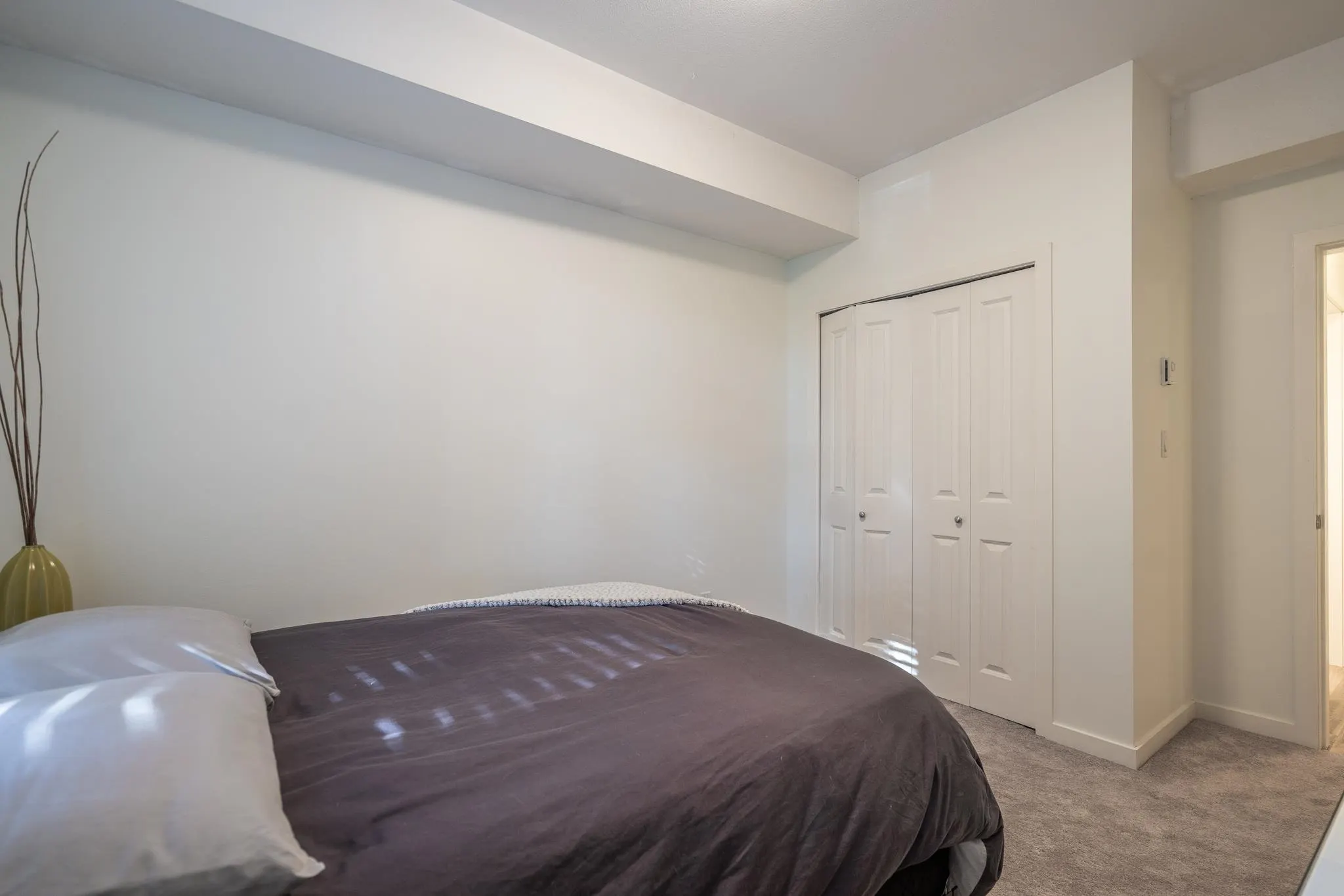 309 33318 E Bourquin Crescent
