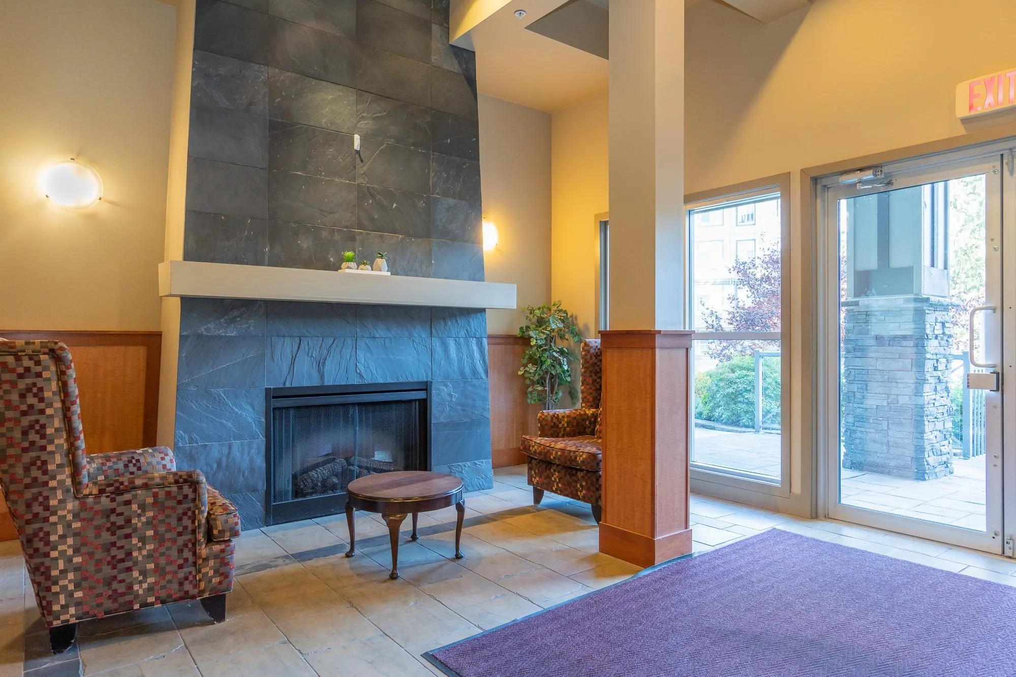 309 33318 E Bourquin Crescent