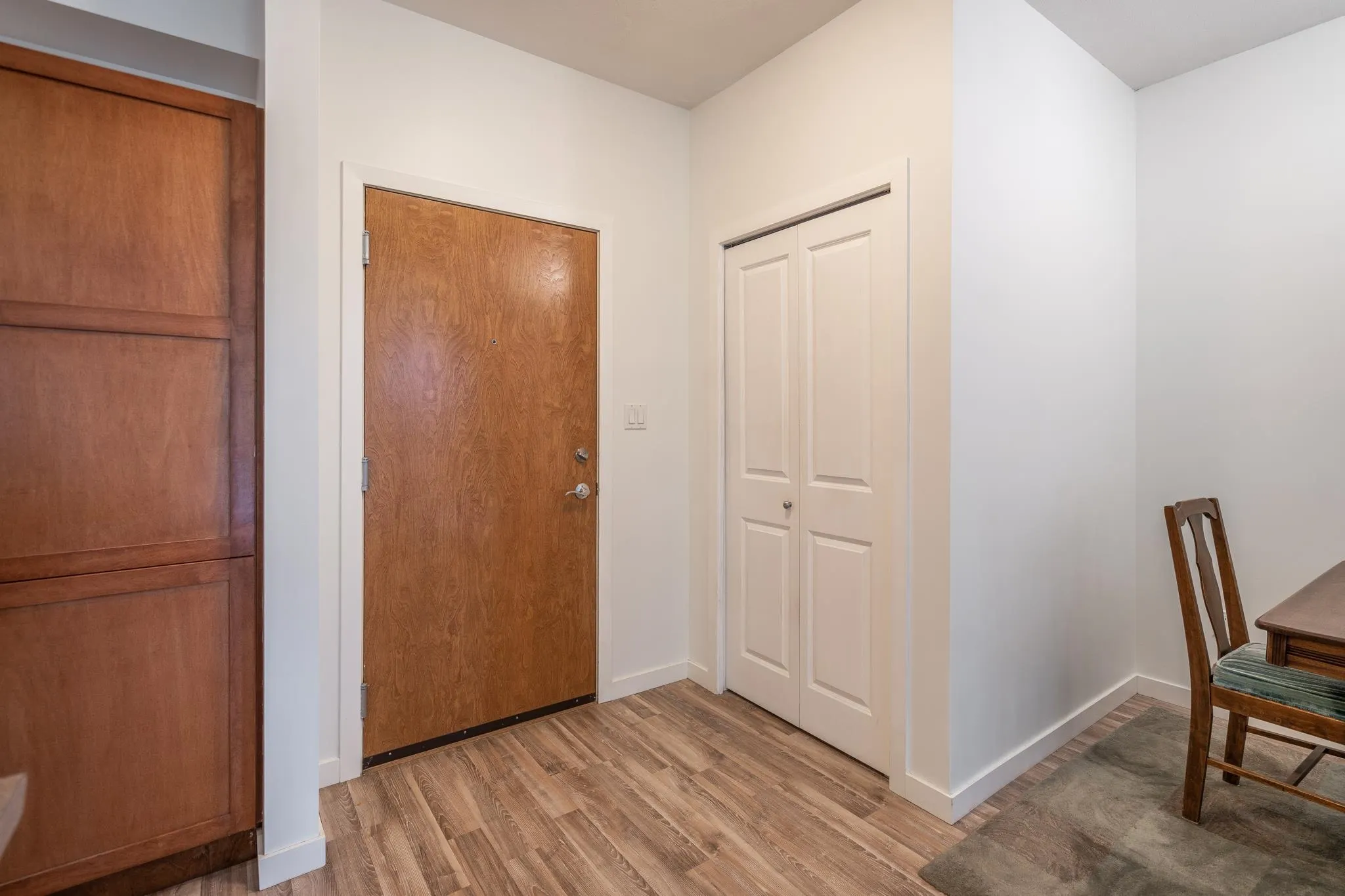 309 33318 E Bourquin Crescent