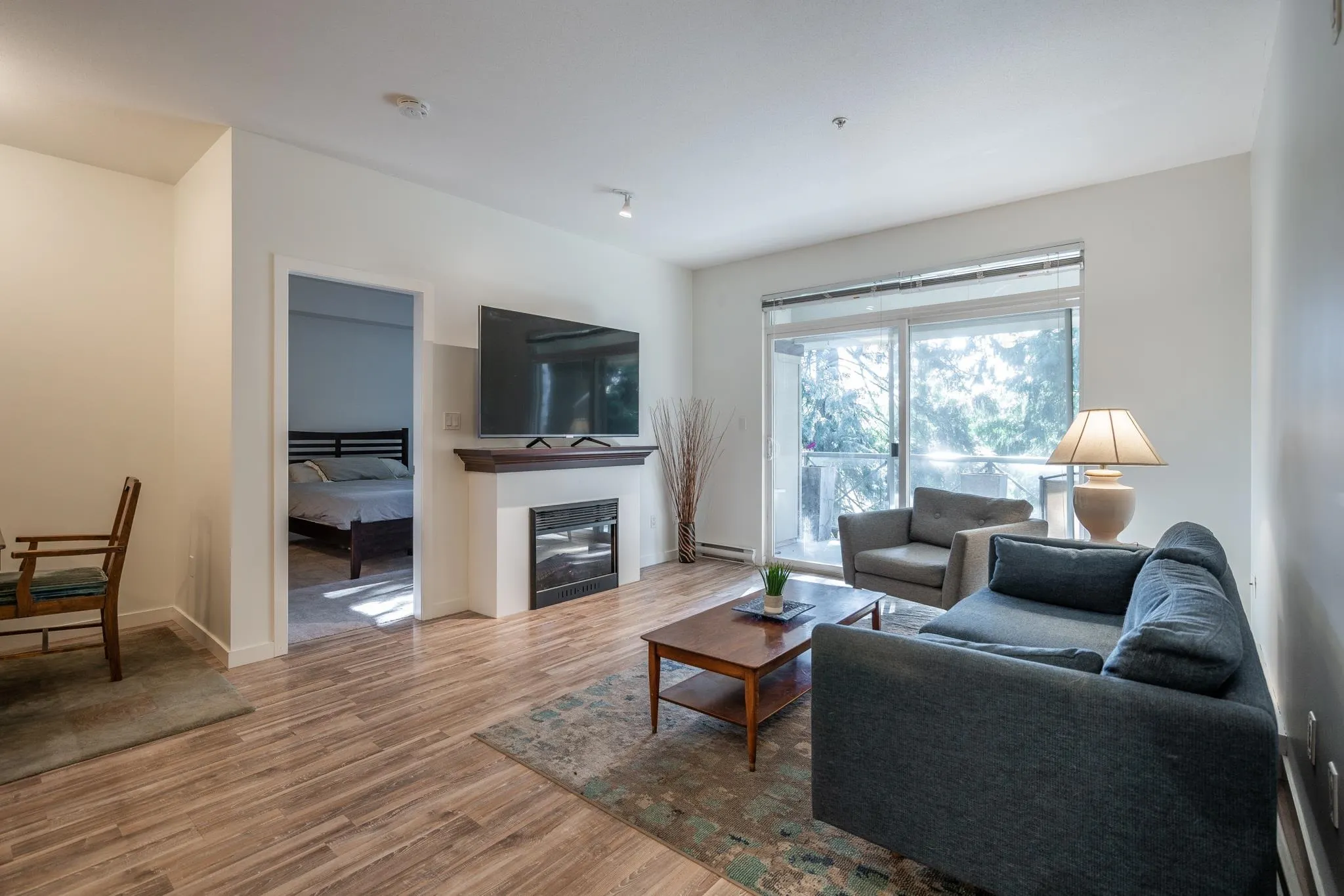 309 33318 E Bourquin Crescent
